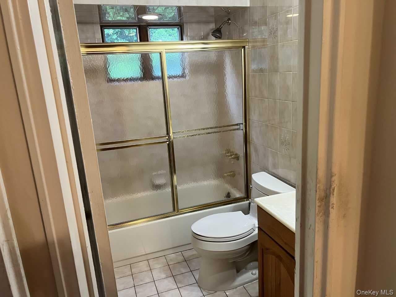 1556 N Gardiner Drive thumbnail 5