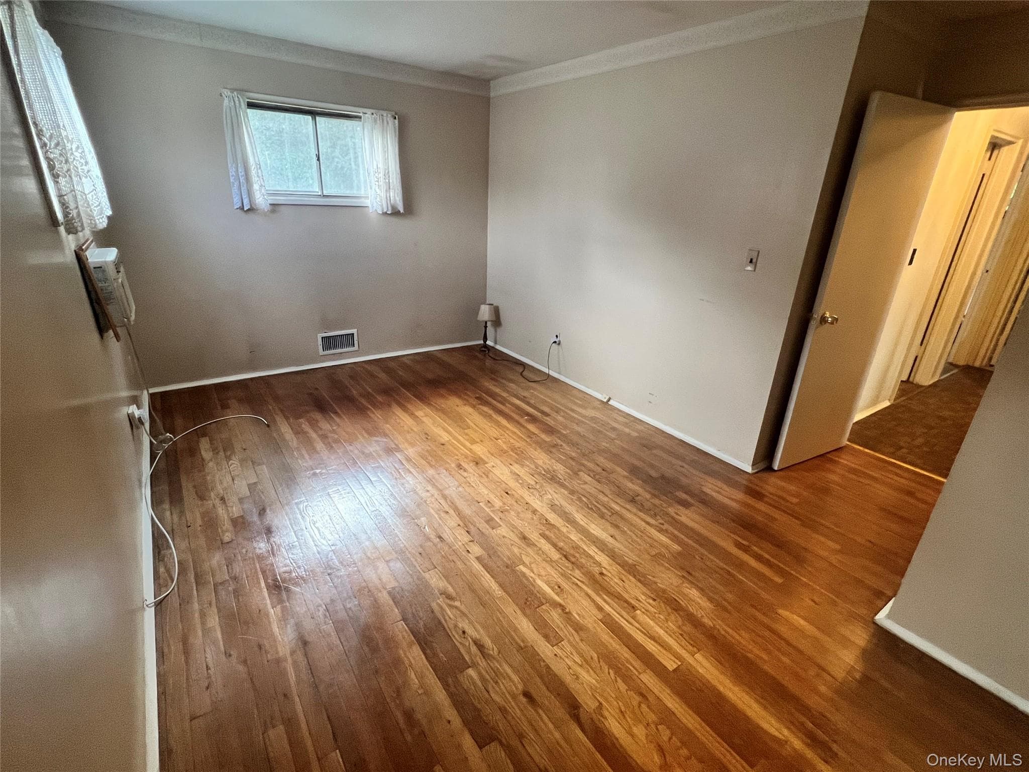 1556 N Gardiner Drive thumbnail 7