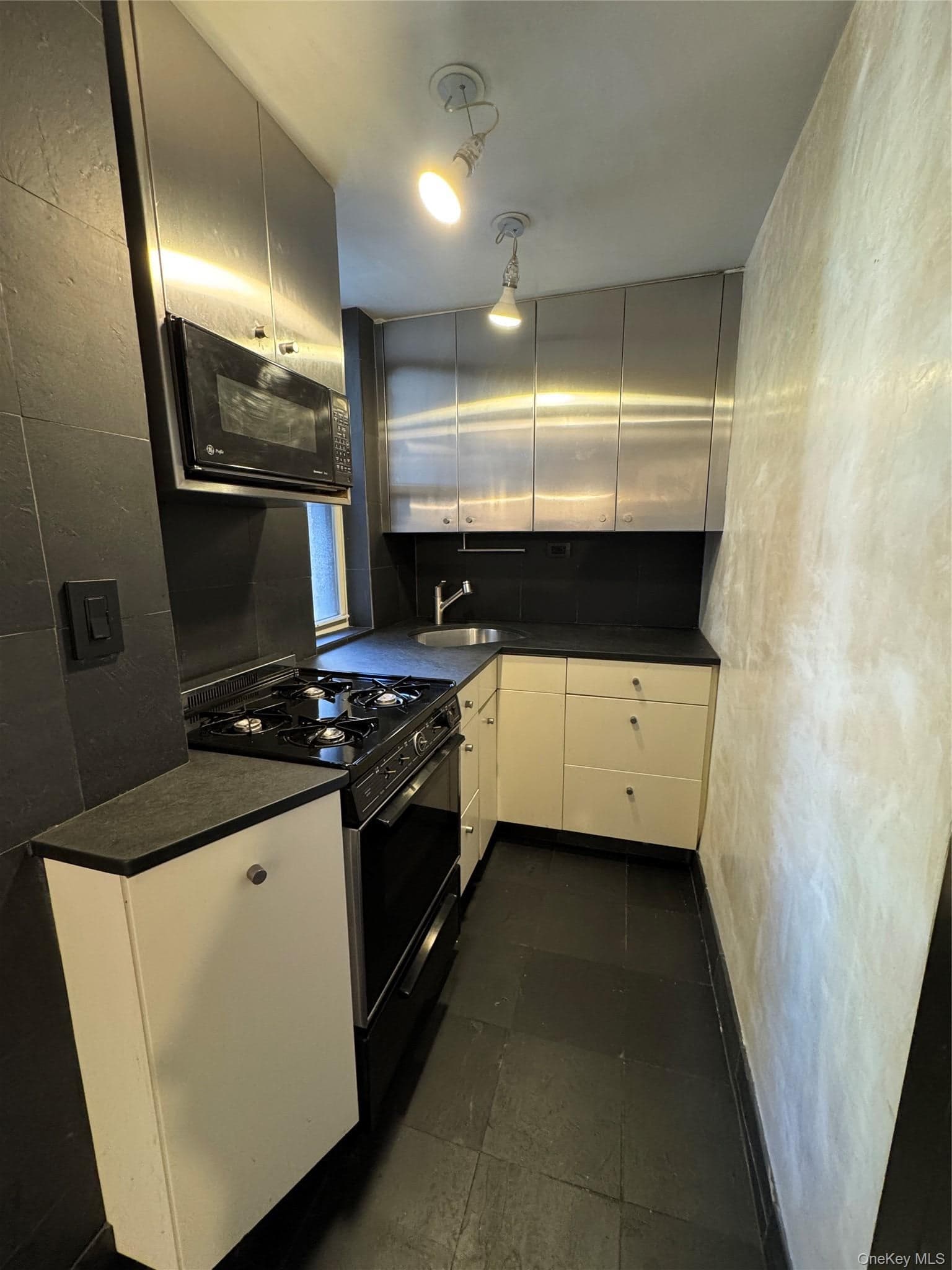 333 E 53rd Street Unit: 5C thumbnail 12