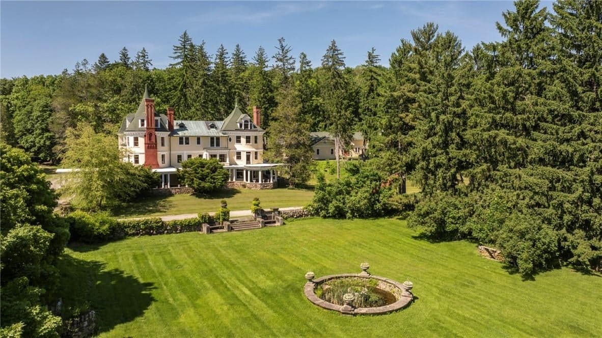 45 Hitchcock Lane, Millbrook