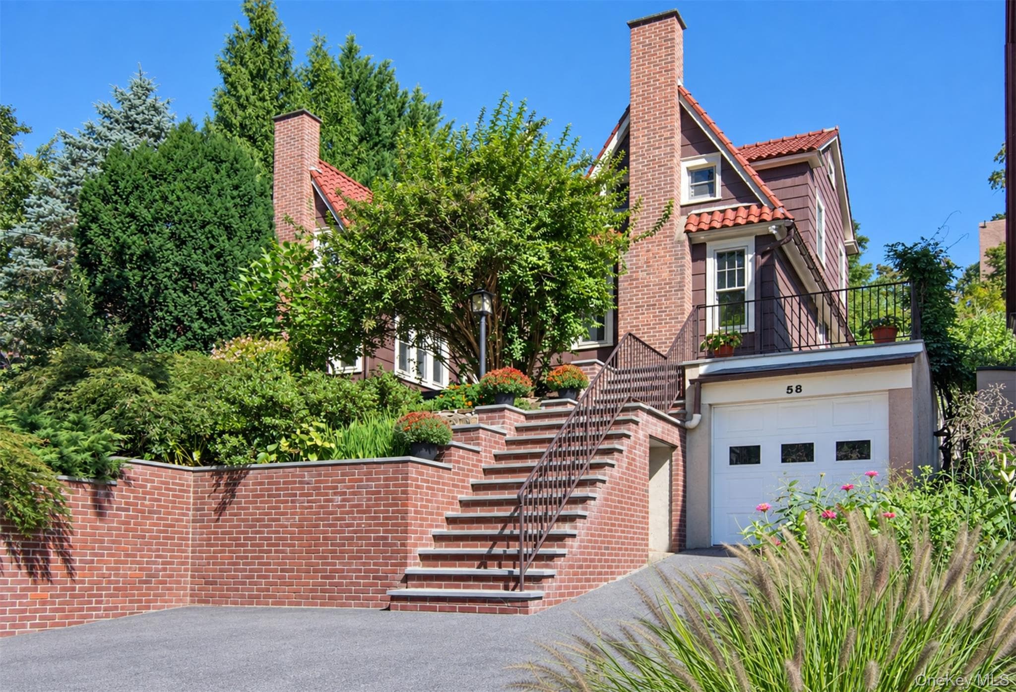 58 Young Avenue photo 1
