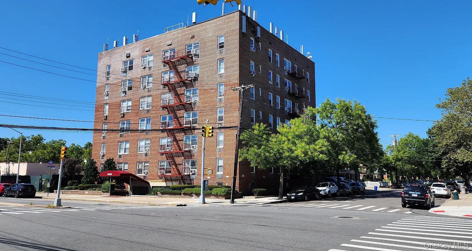 222-89 Braddock Ave Ave Unit: 5A, Bellerose