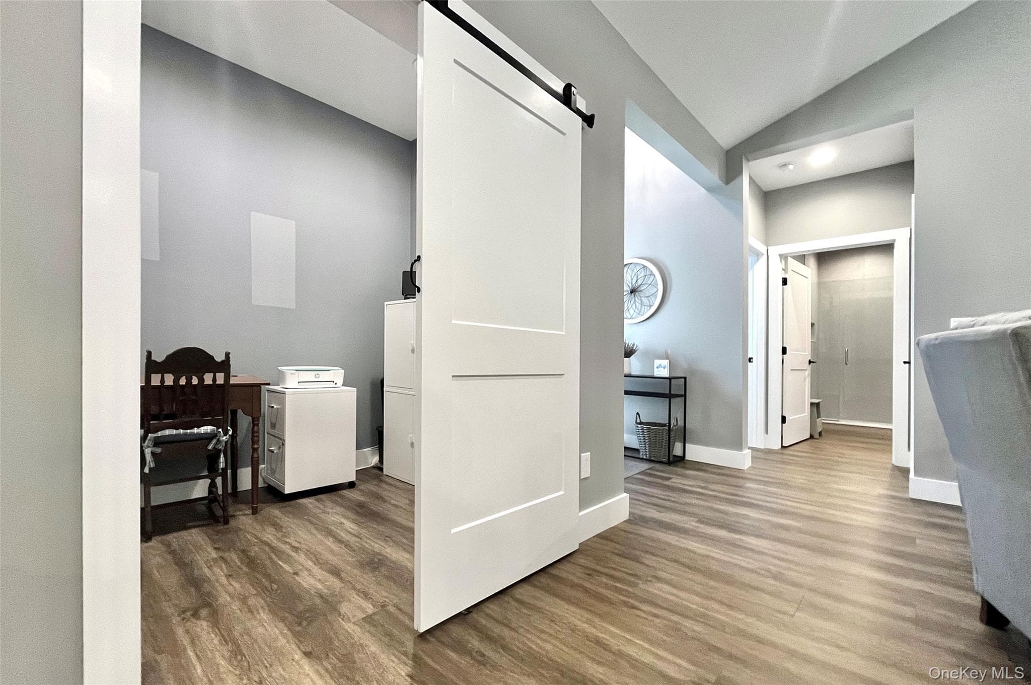 221 Maple Avenue thumbnail 19