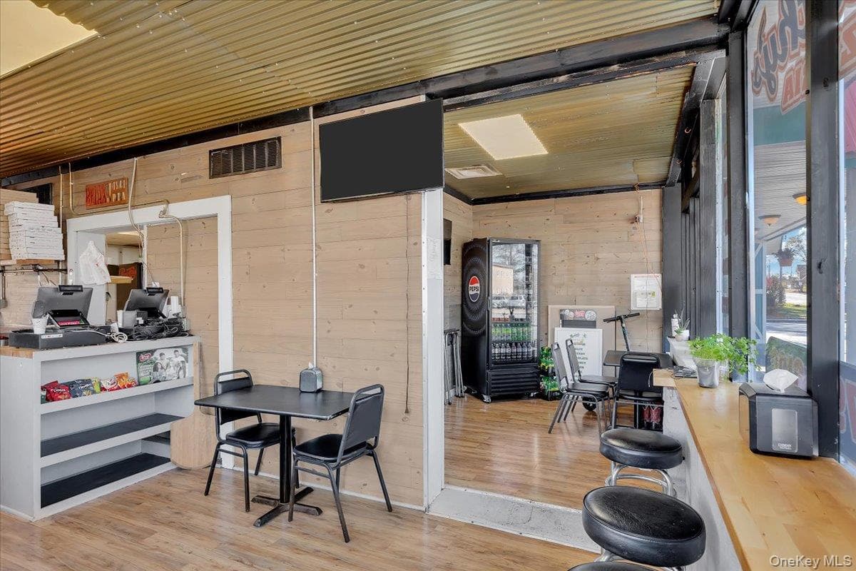 75 Saratoga Avenue thumbnail 4