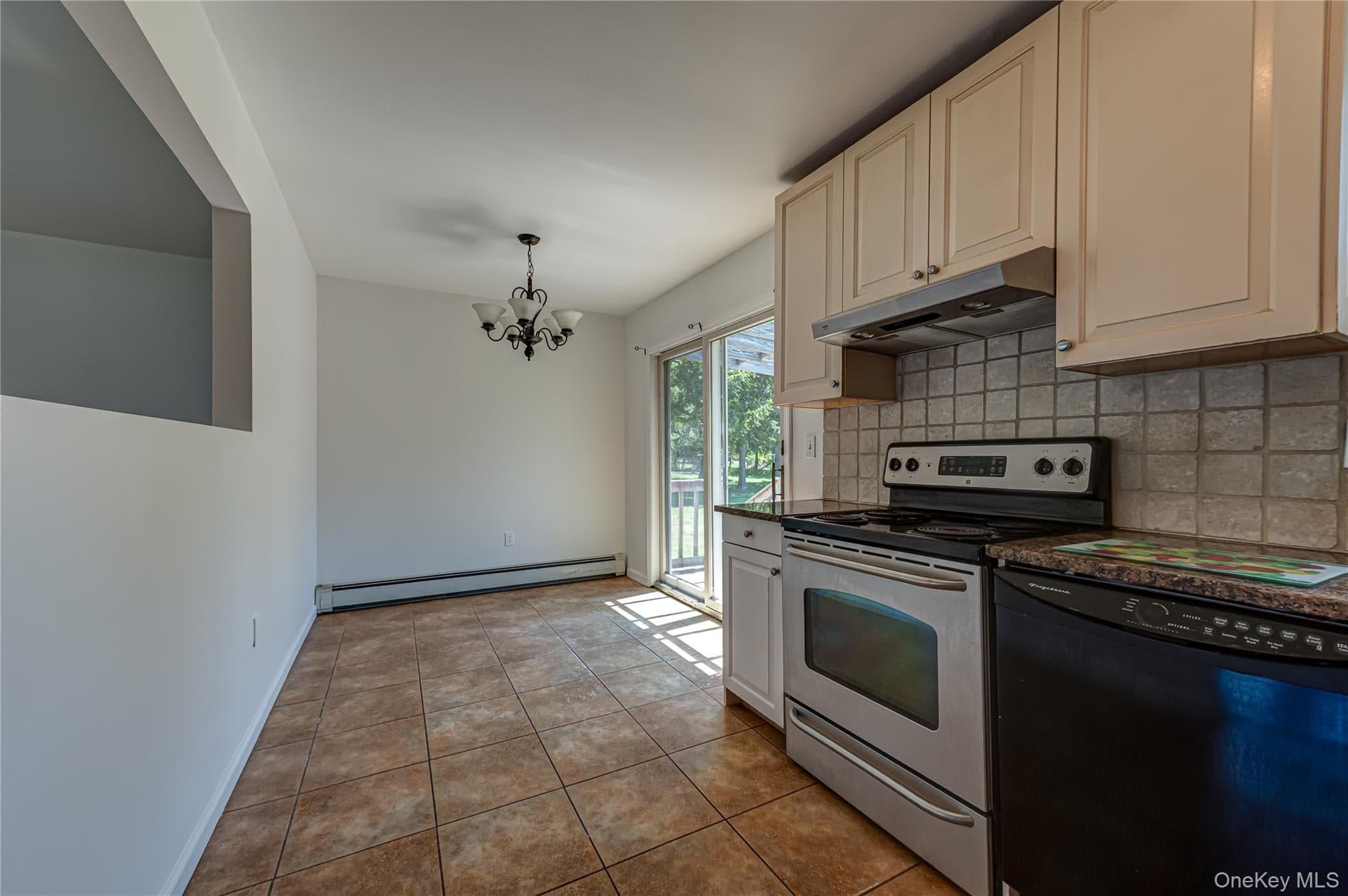 6200 New Suffolk Avenue thumbnail 14