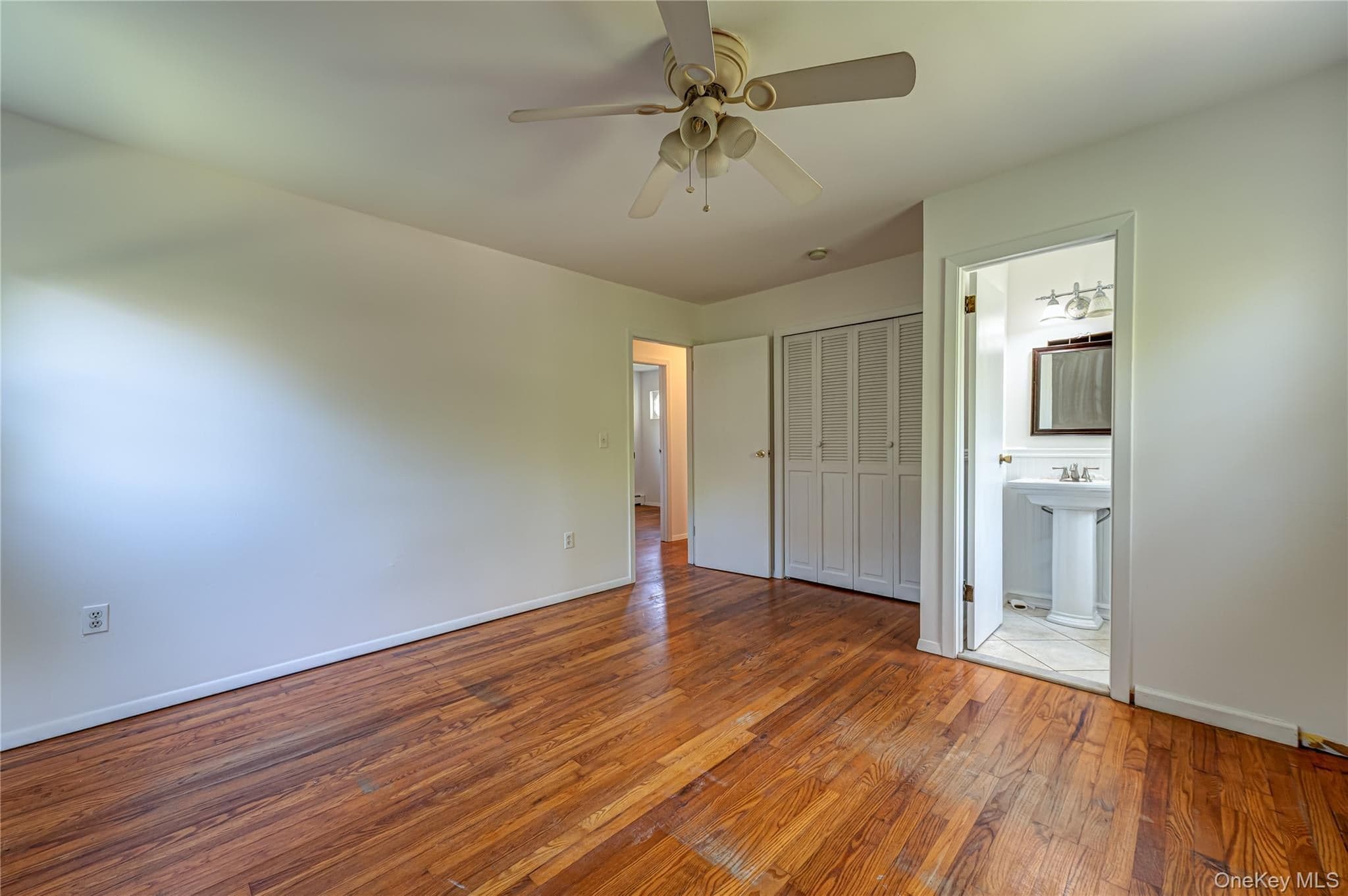 6200 New Suffolk Avenue thumbnail 23