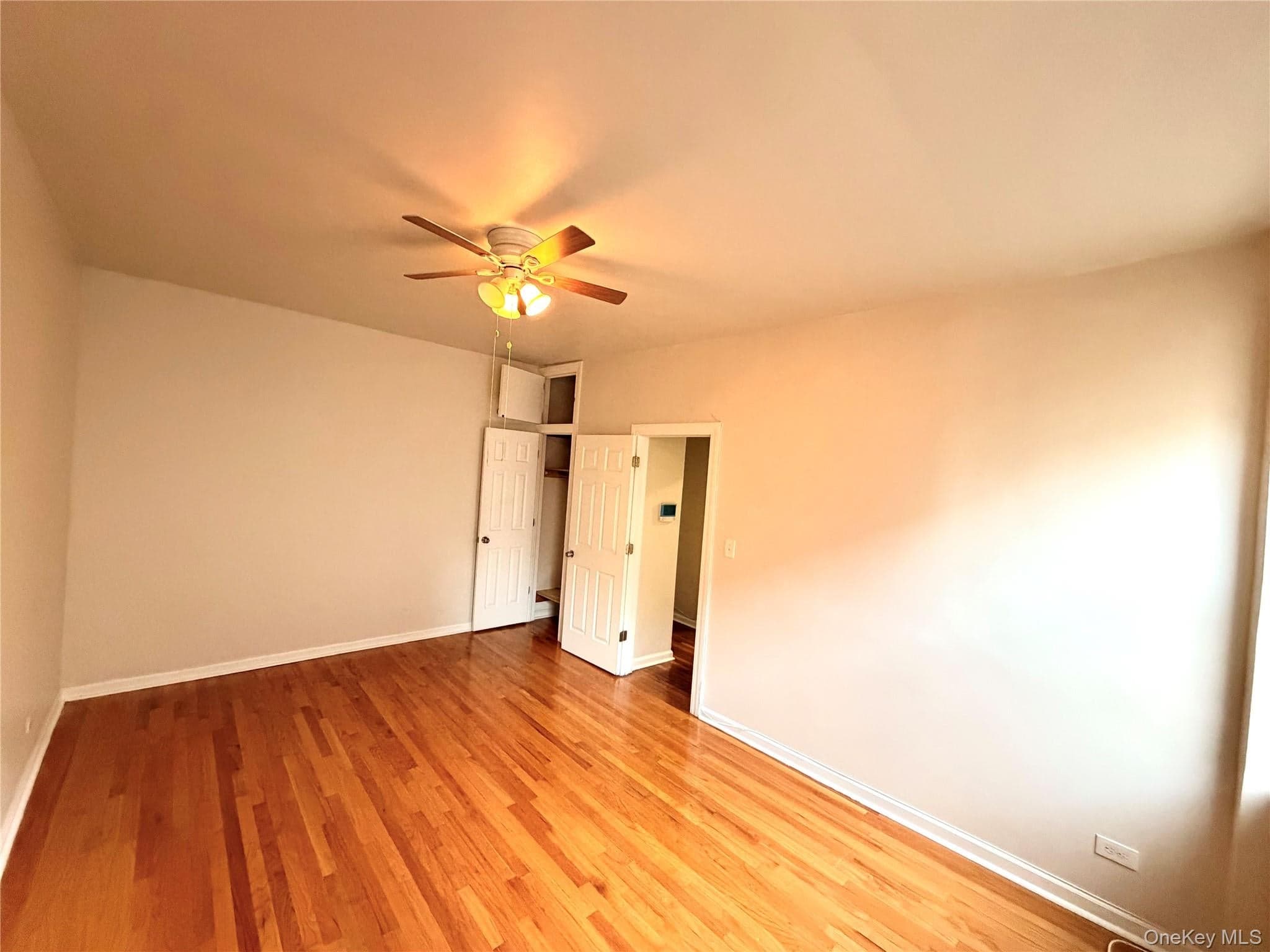 70-35 Broadway Unit: C19 thumbnail 3
