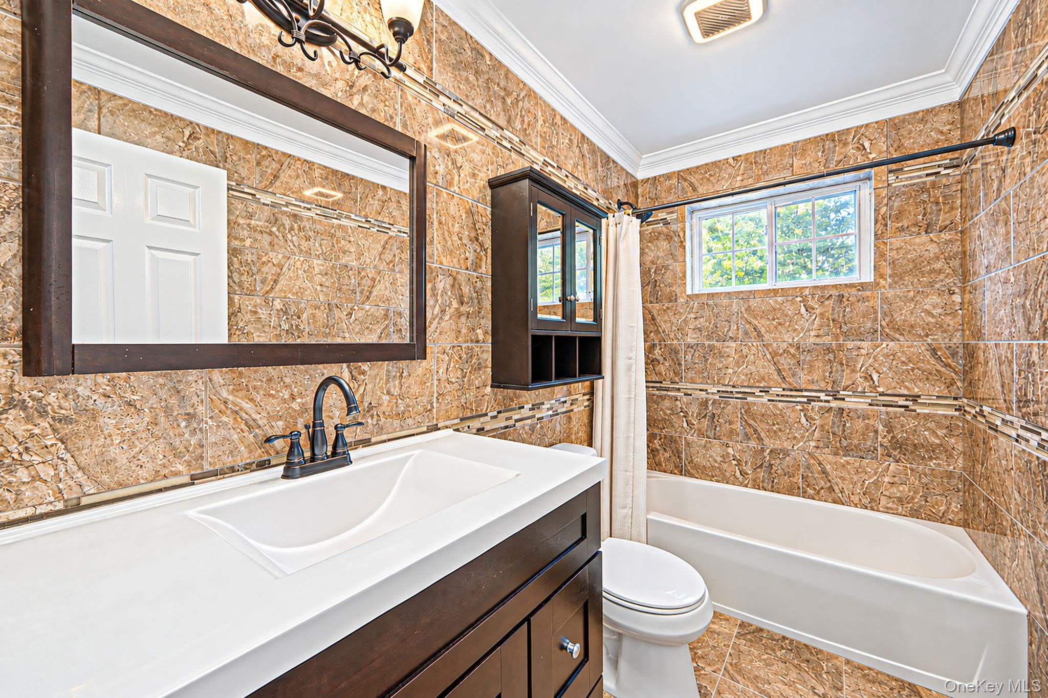 4 Crystal Brook Court thumbnail 23