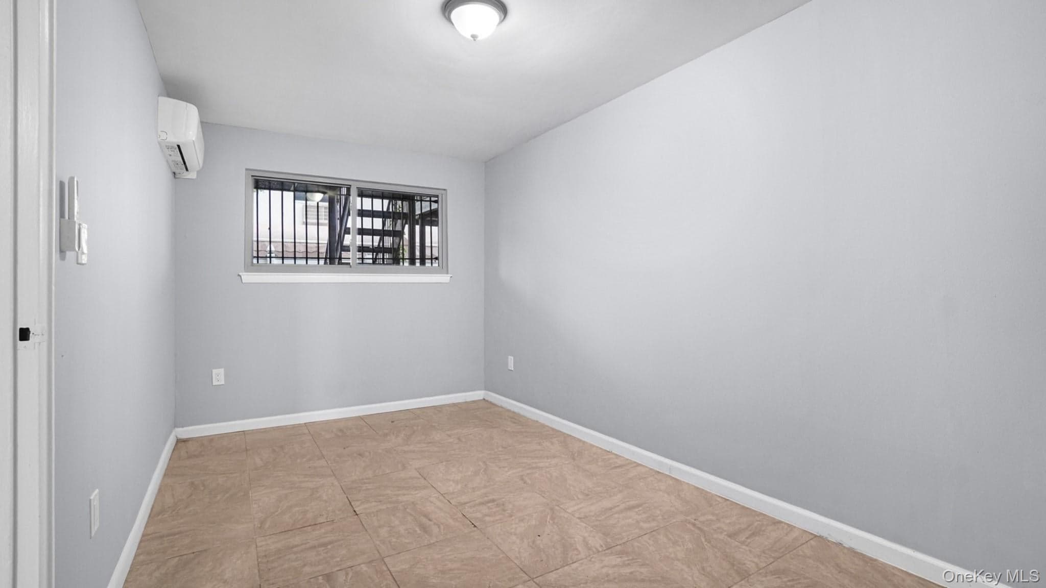 806 E 227th Street thumbnail 19