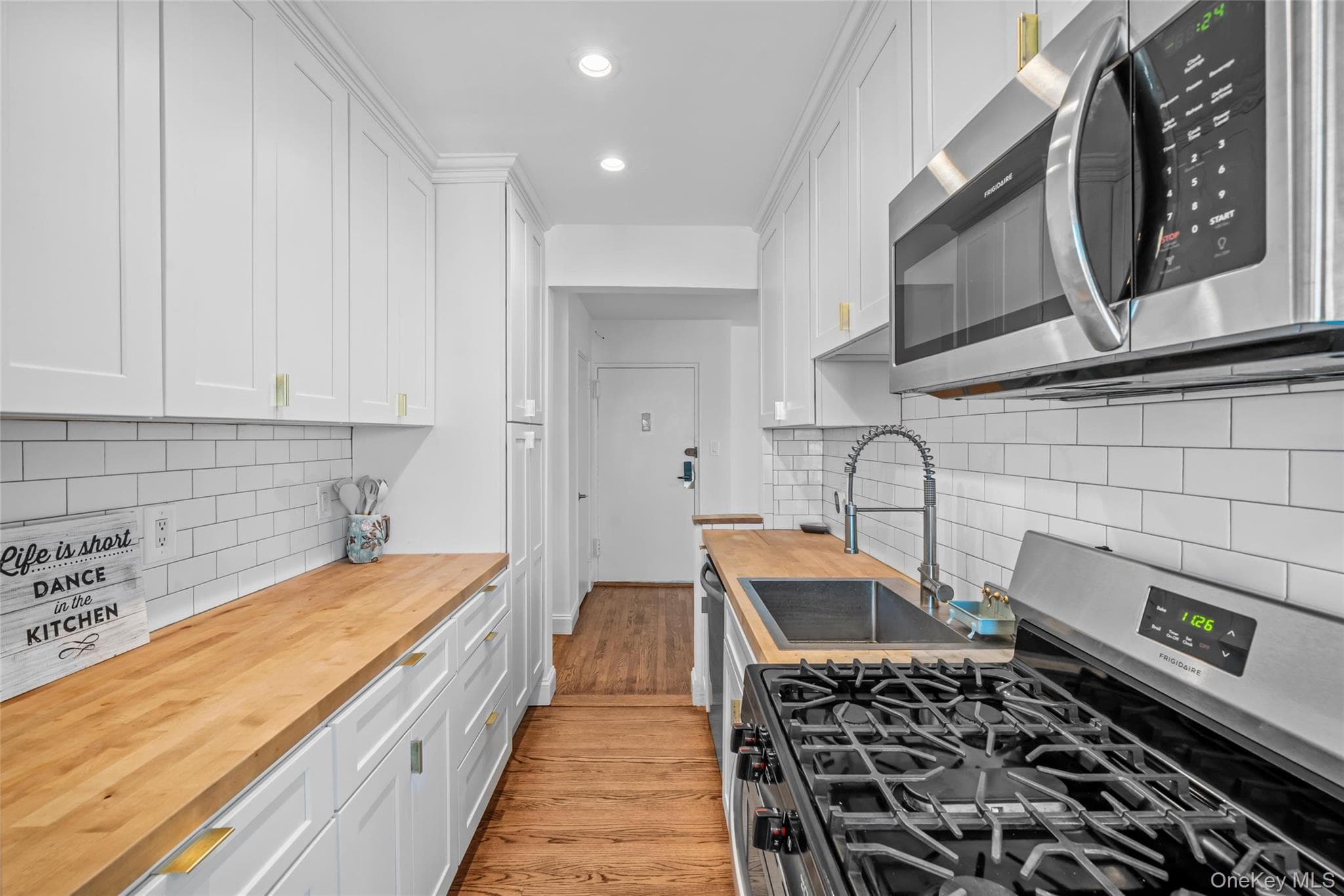 1 E Broadway Unit: 7O thumbnail 11