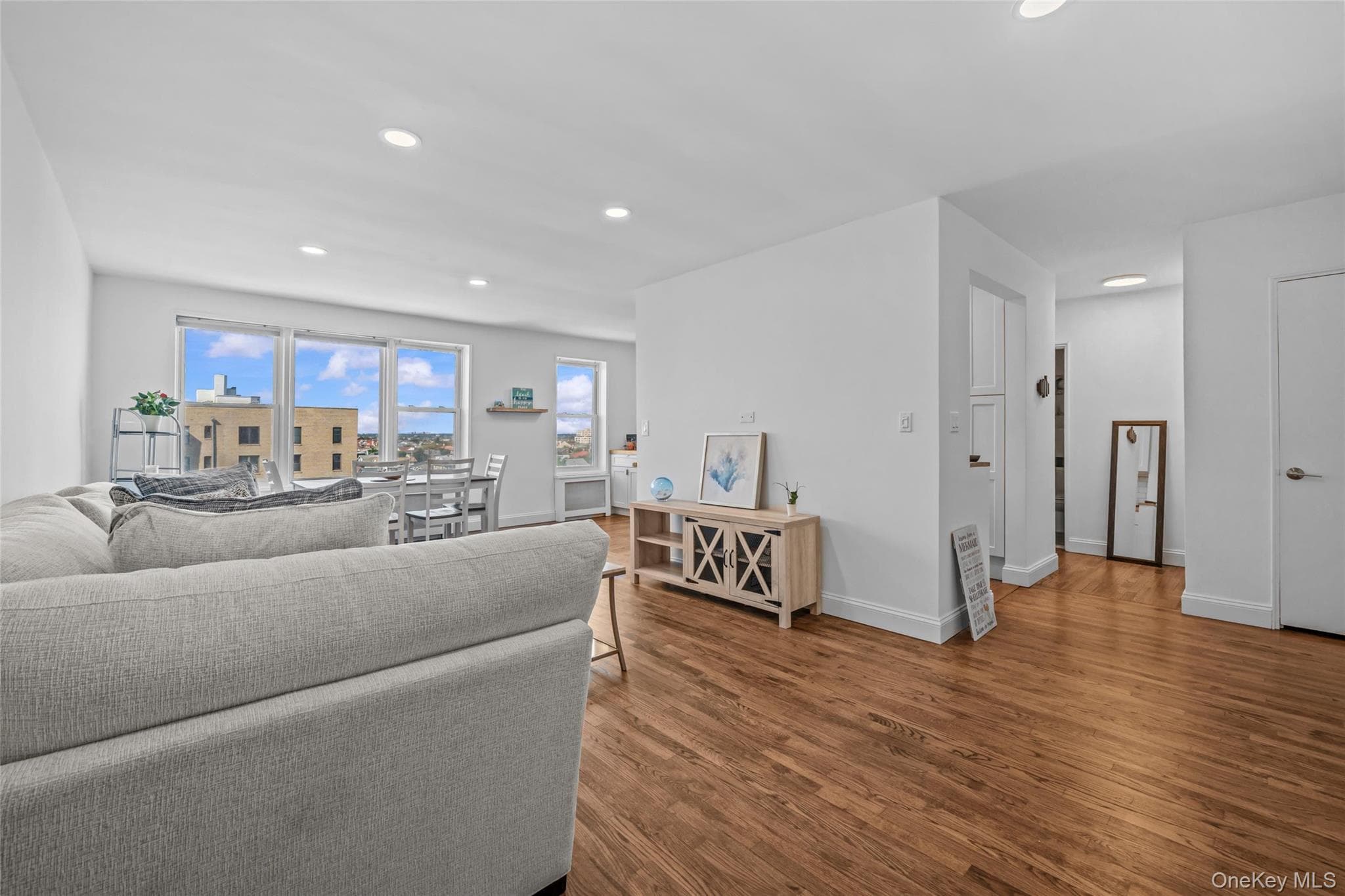 1 E Broadway Unit: 7O thumbnail 6