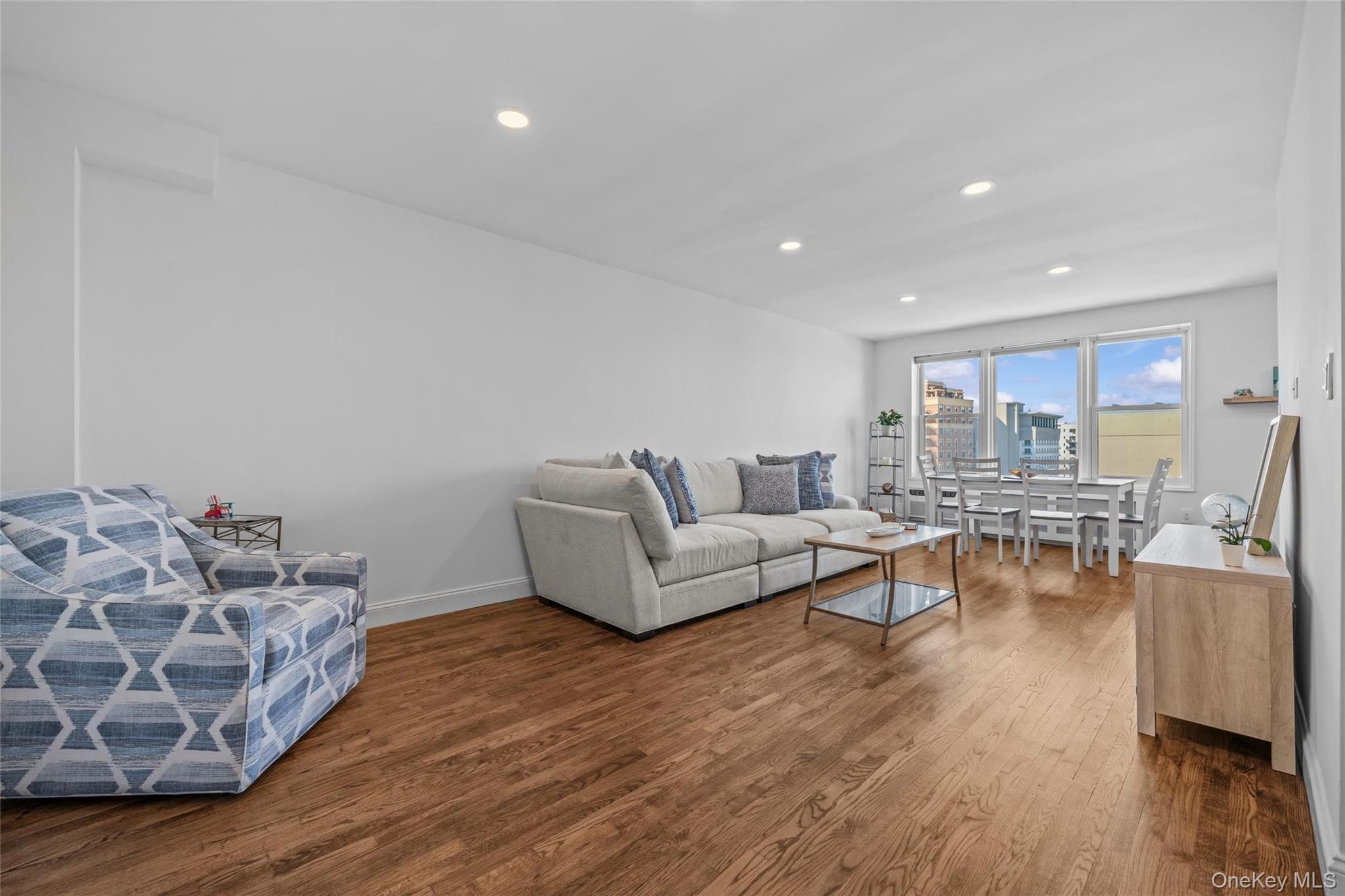 1 E Broadway Unit: 7O thumbnail 7