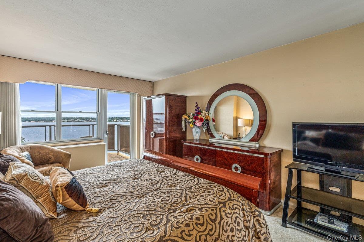 17-85 215 Street Unit: 12M thumbnail 17