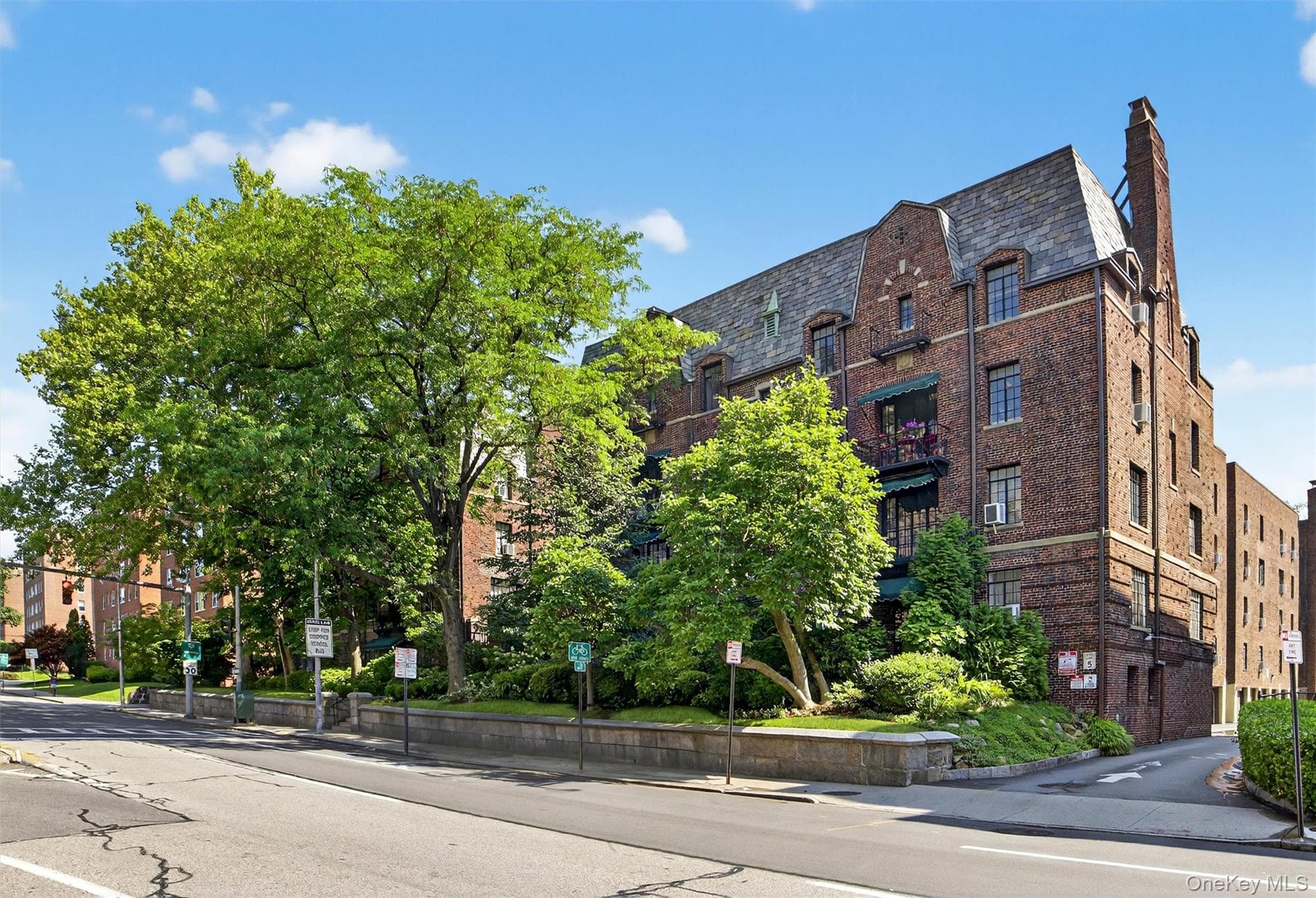 20 N Broadway Unit: A304 thumbnail 2