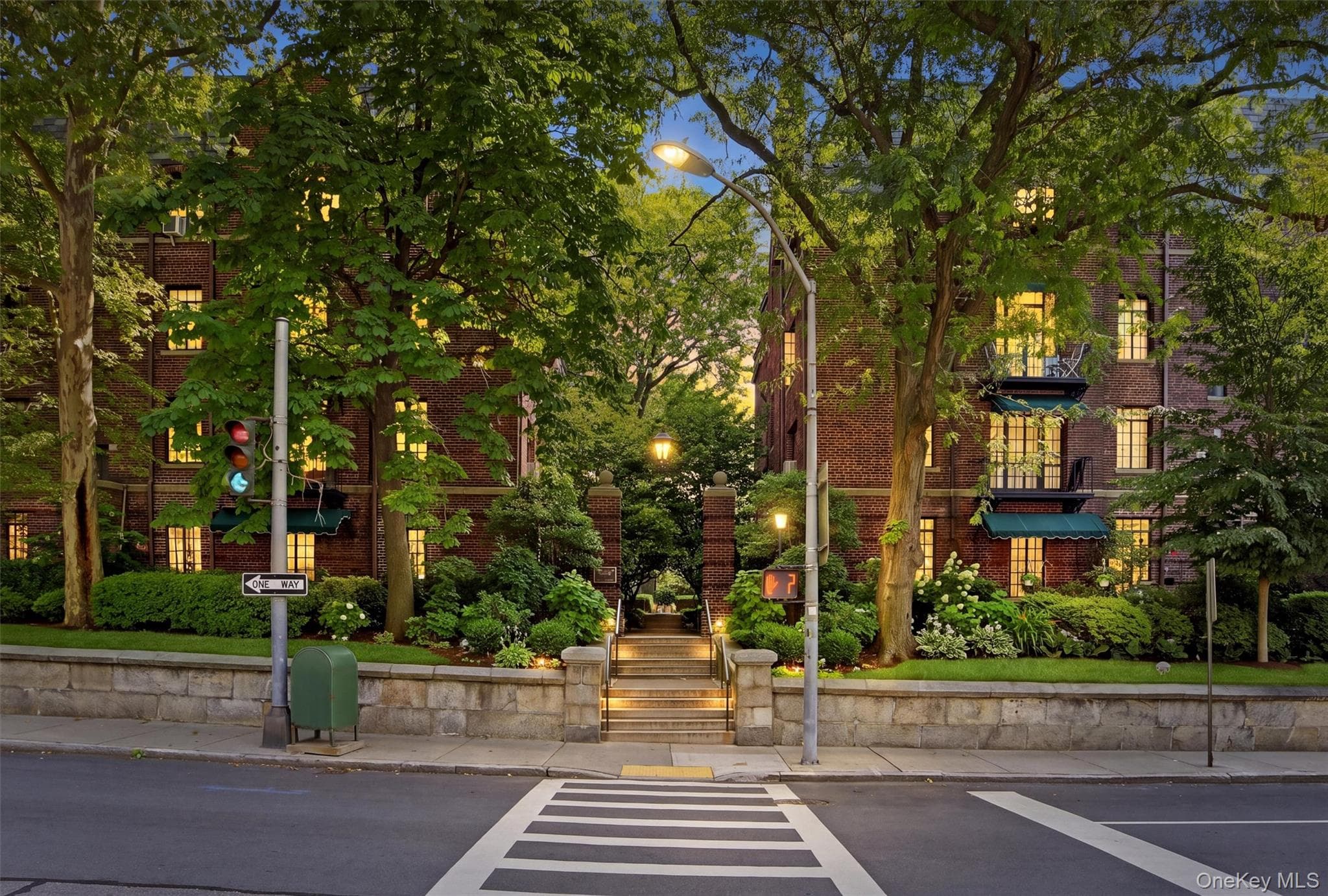 20 N Broadway Unit: A304, White Plains