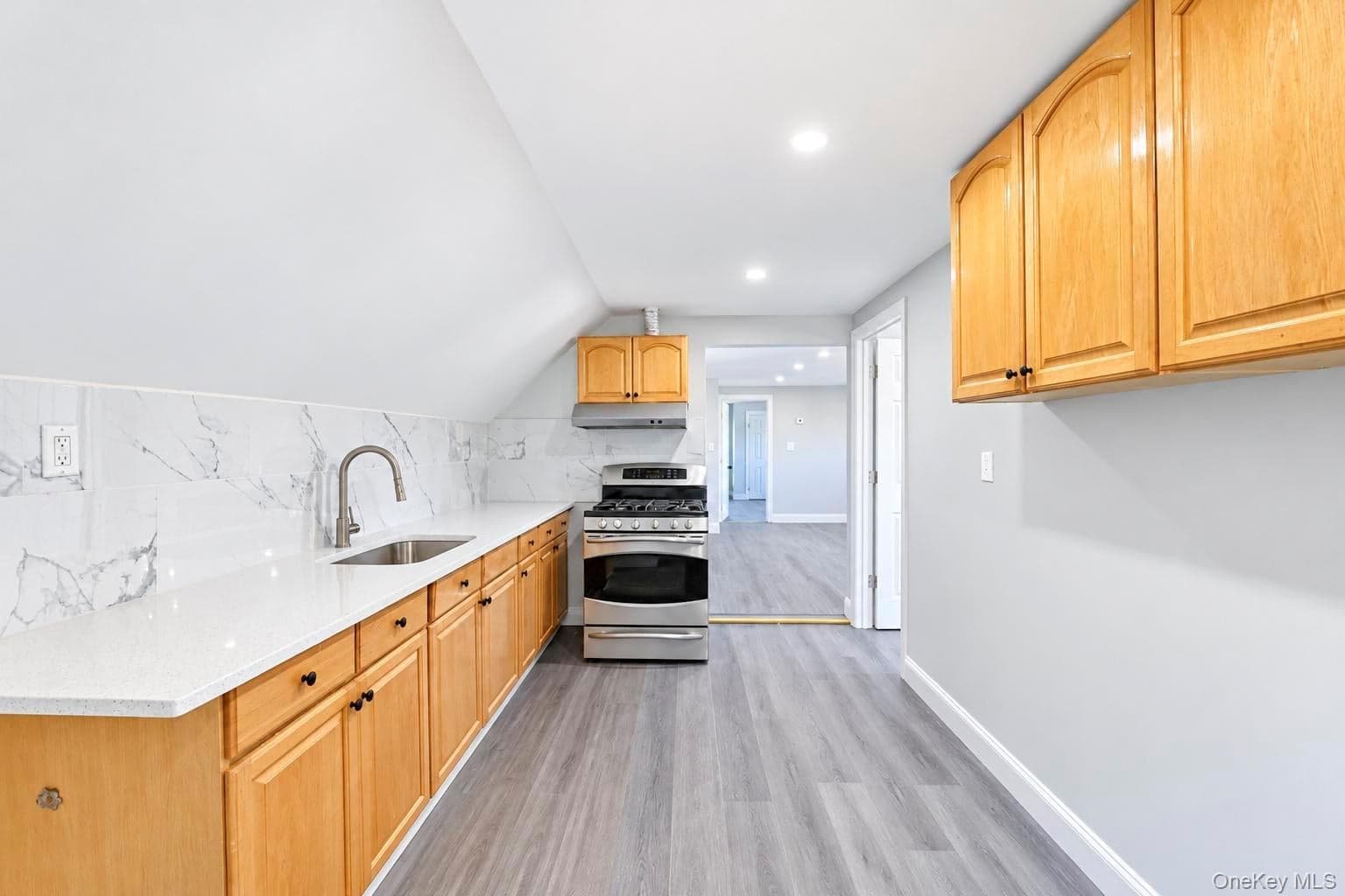 180 N 7th Street thumbnail 26