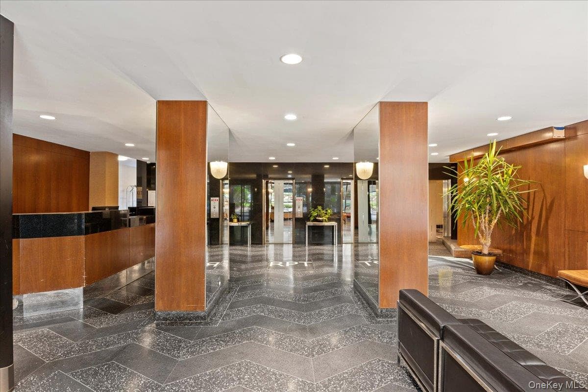 555 Kappock Street Unit: 7E thumbnail 8