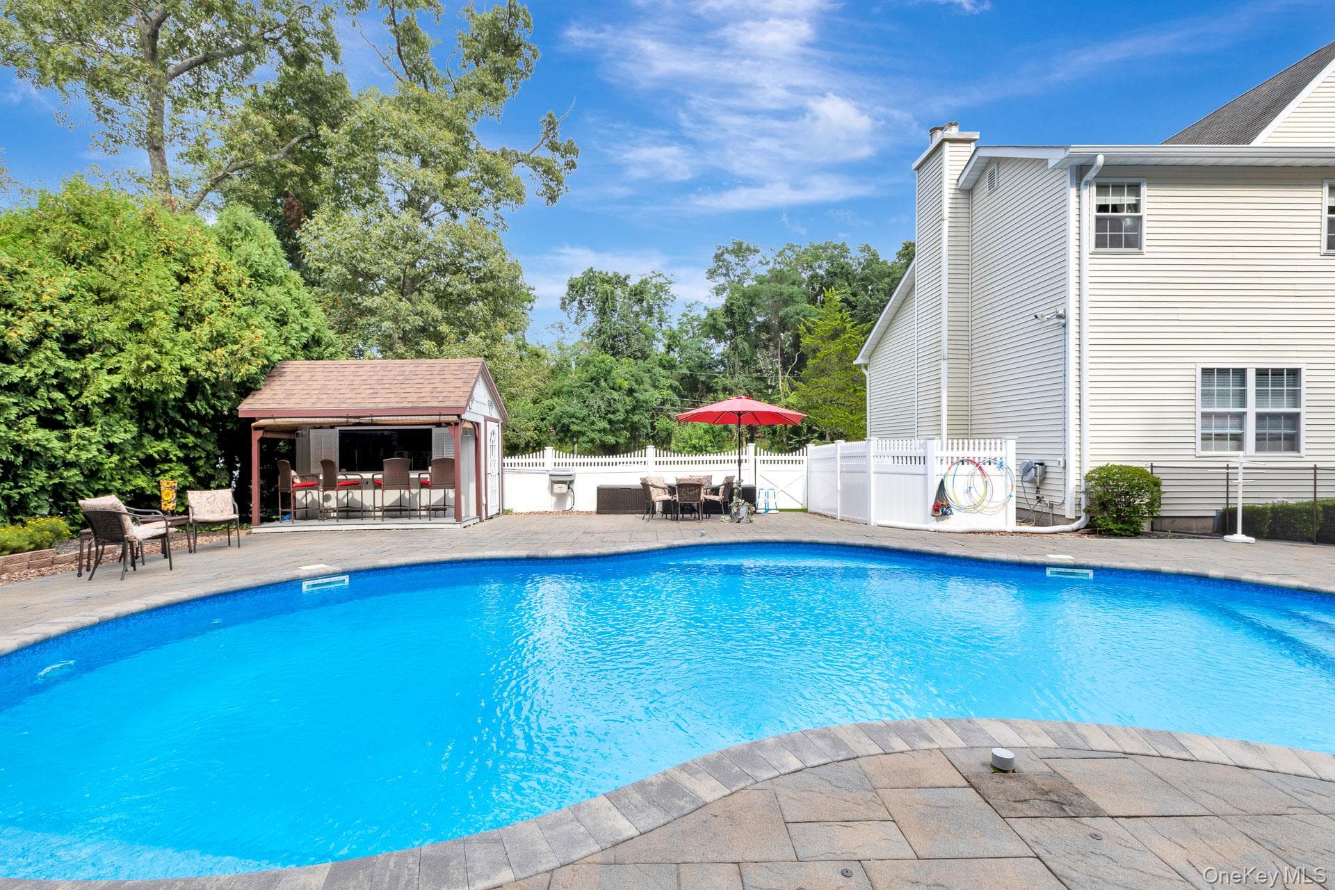 2835 N Wading River Road thumbnail 41