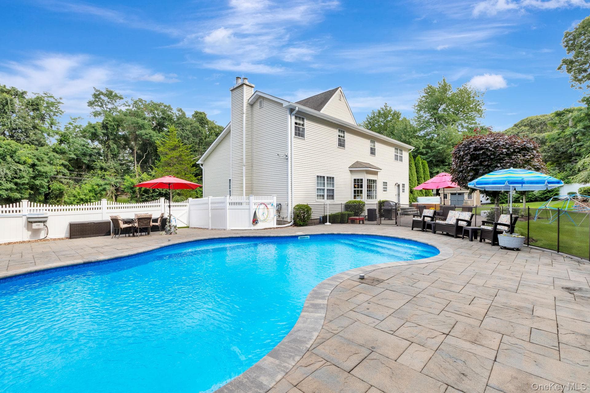 2835 N Wading River Road thumbnail 40