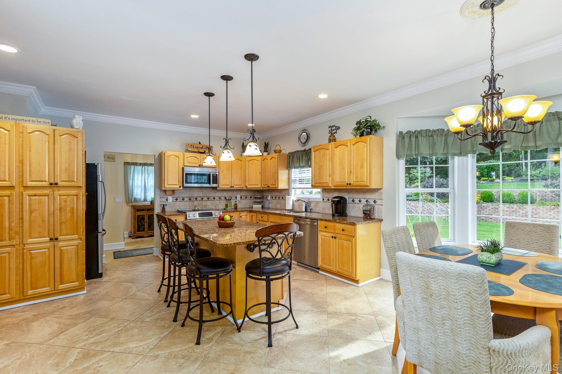 2835 N Wading River Road thumbnail 18