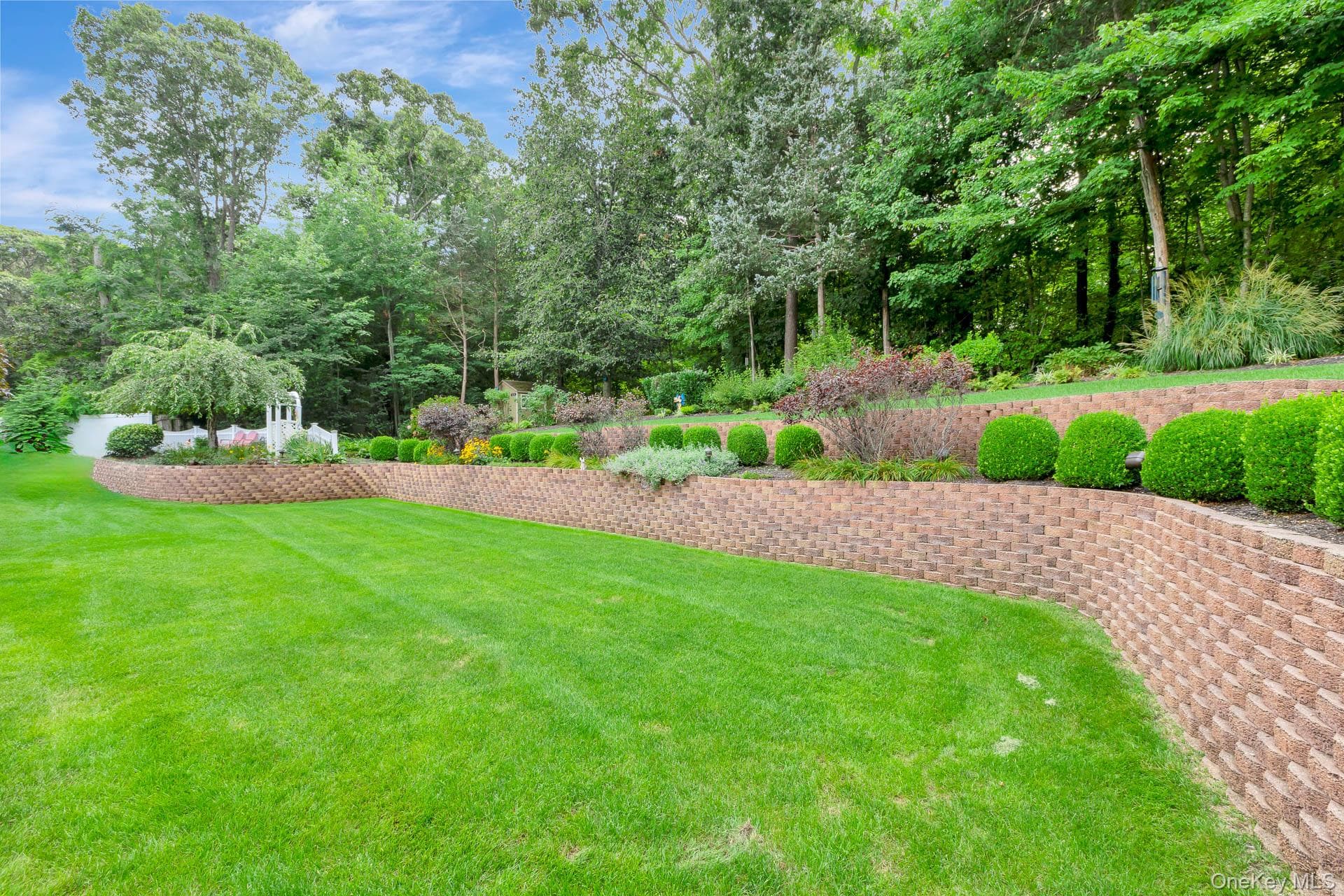 2835 N Wading River Road thumbnail 44