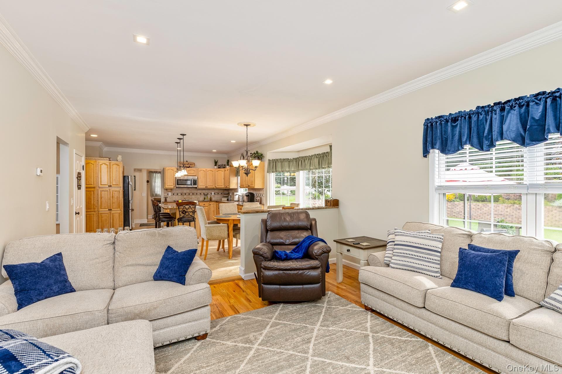 2835 N Wading River Road thumbnail 15