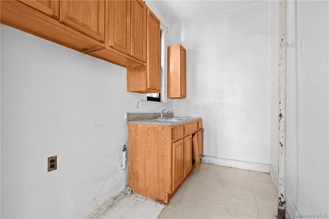 567 W 184th Street thumbnail 8