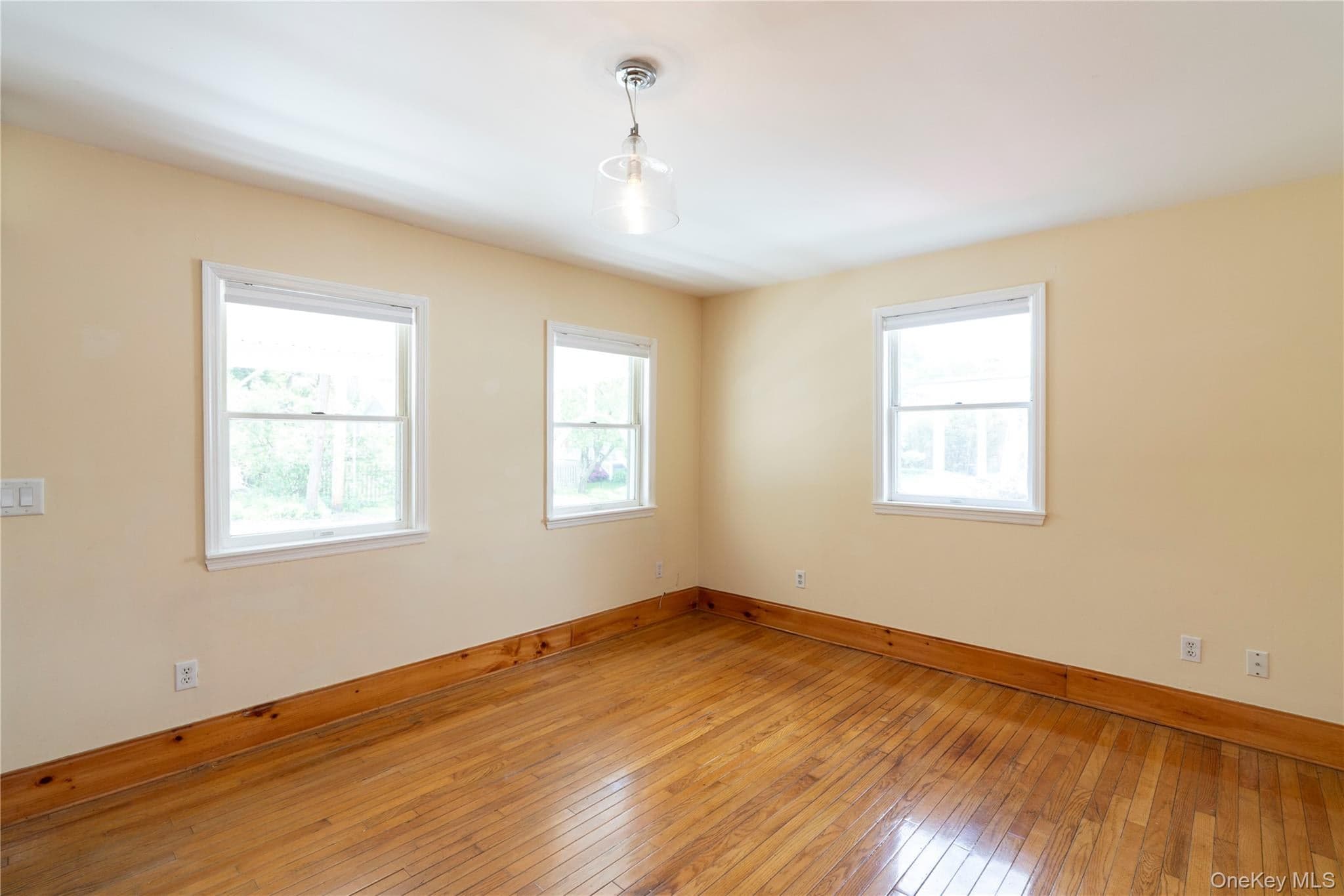 15 Charles ST thumbnail 31