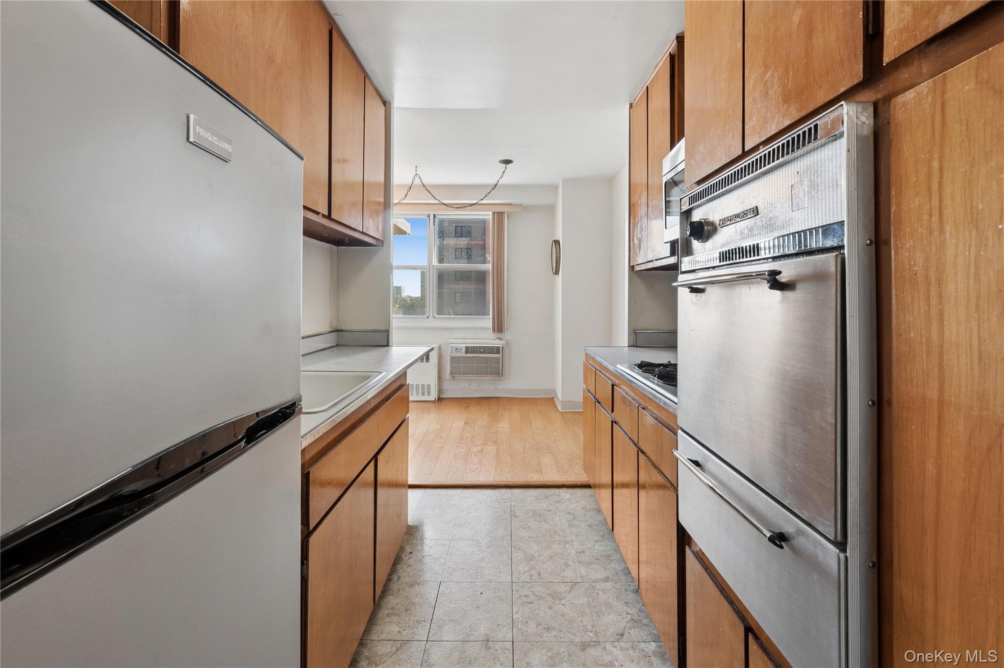 880 Boynton Avenue Unit: 9A thumbnail 6