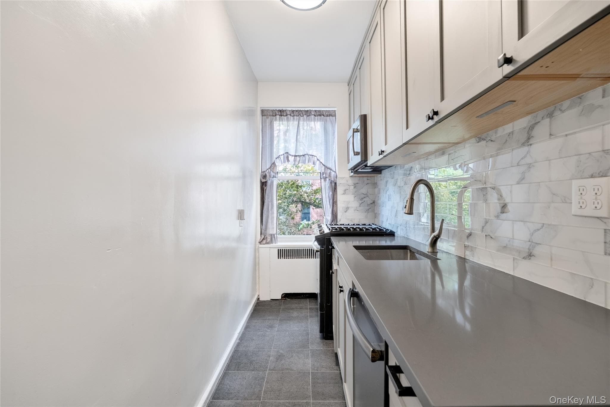 601 Pelham Parkway Unit: 315 thumbnail 10