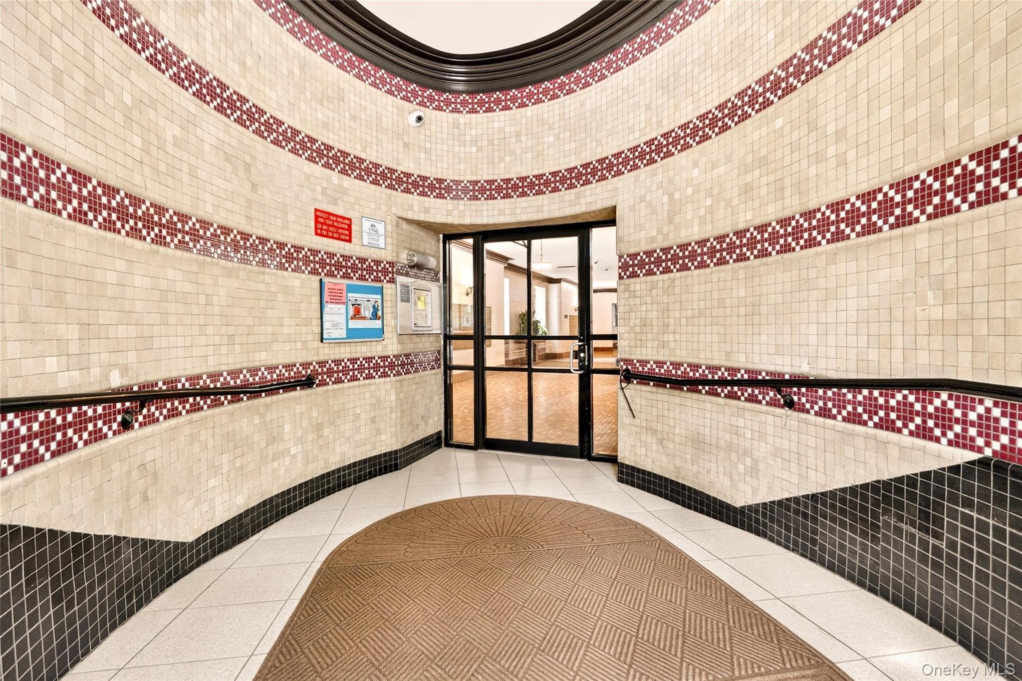 601 Pelham Parkway Unit: 315 thumbnail 2