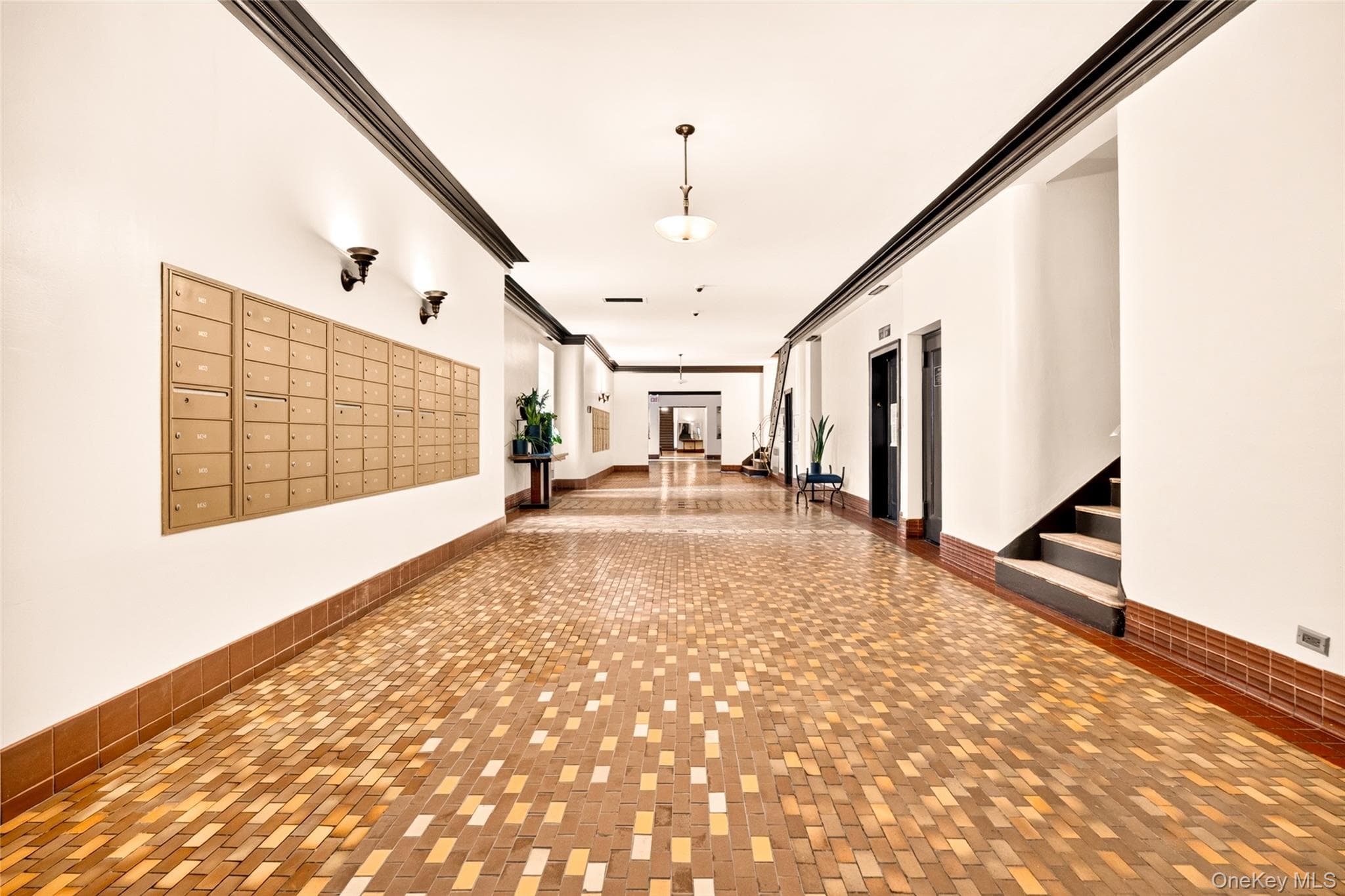 601 Pelham Parkway Unit: 315 thumbnail 3