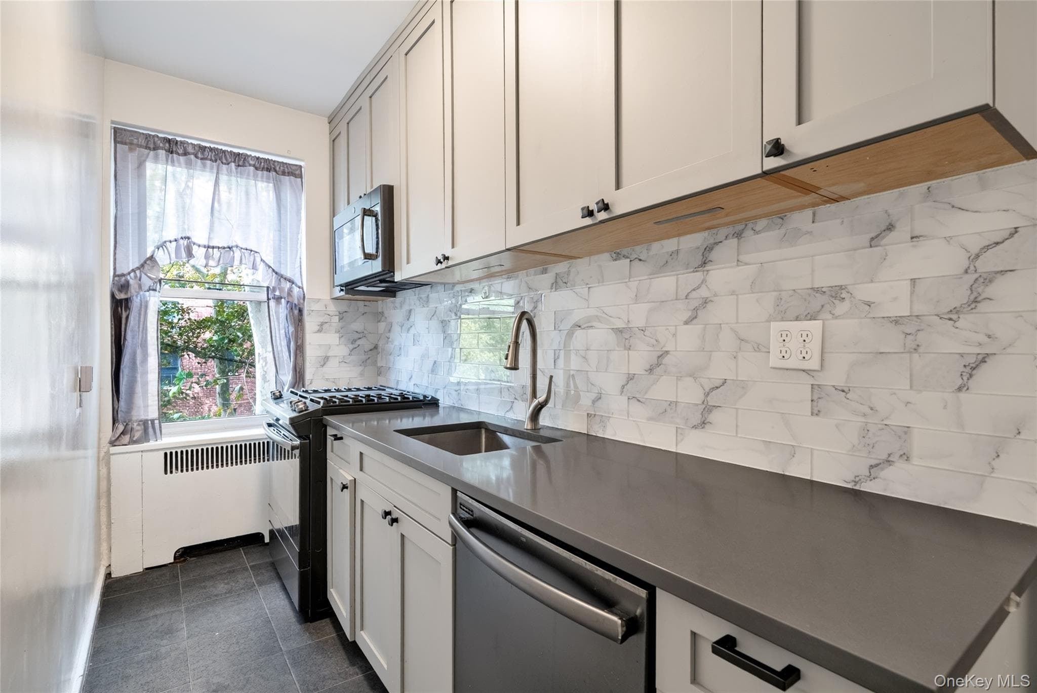 601 Pelham Parkway Unit: 315 thumbnail 11