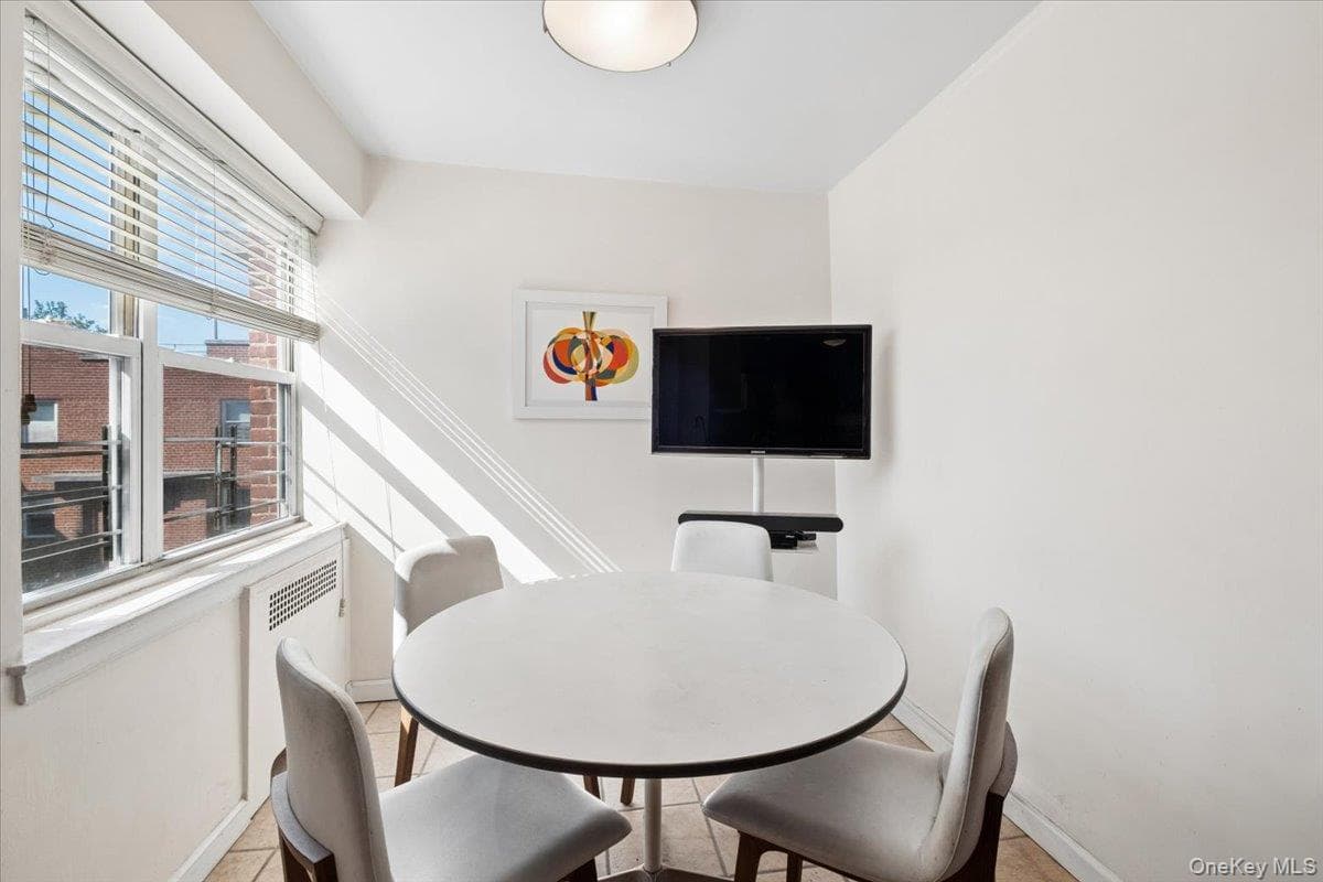 235 Garth Road Unit: D6A thumbnail 8