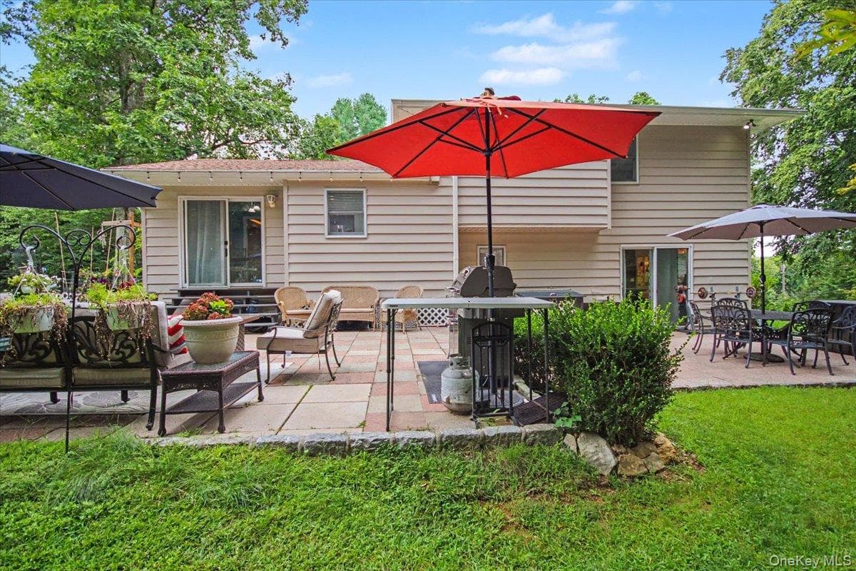 45 Hemlock Trail Court thumbnail 4