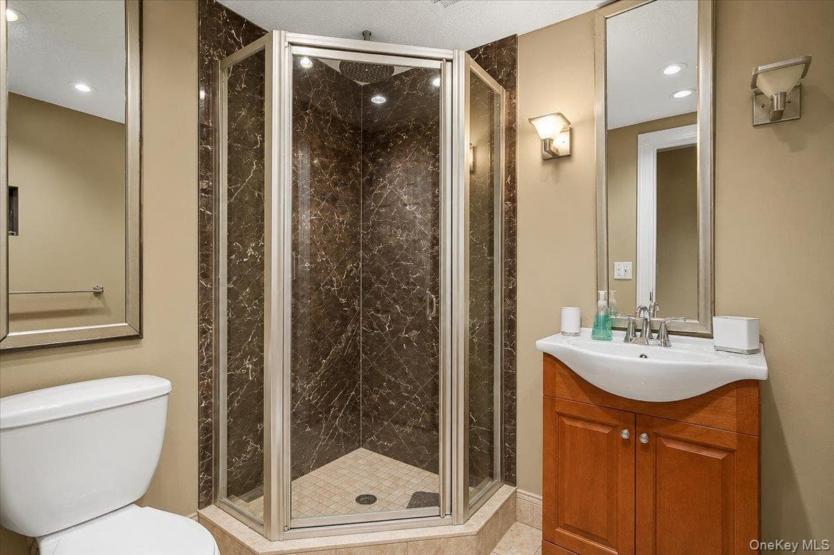 45 Hemlock Trail Court thumbnail 41