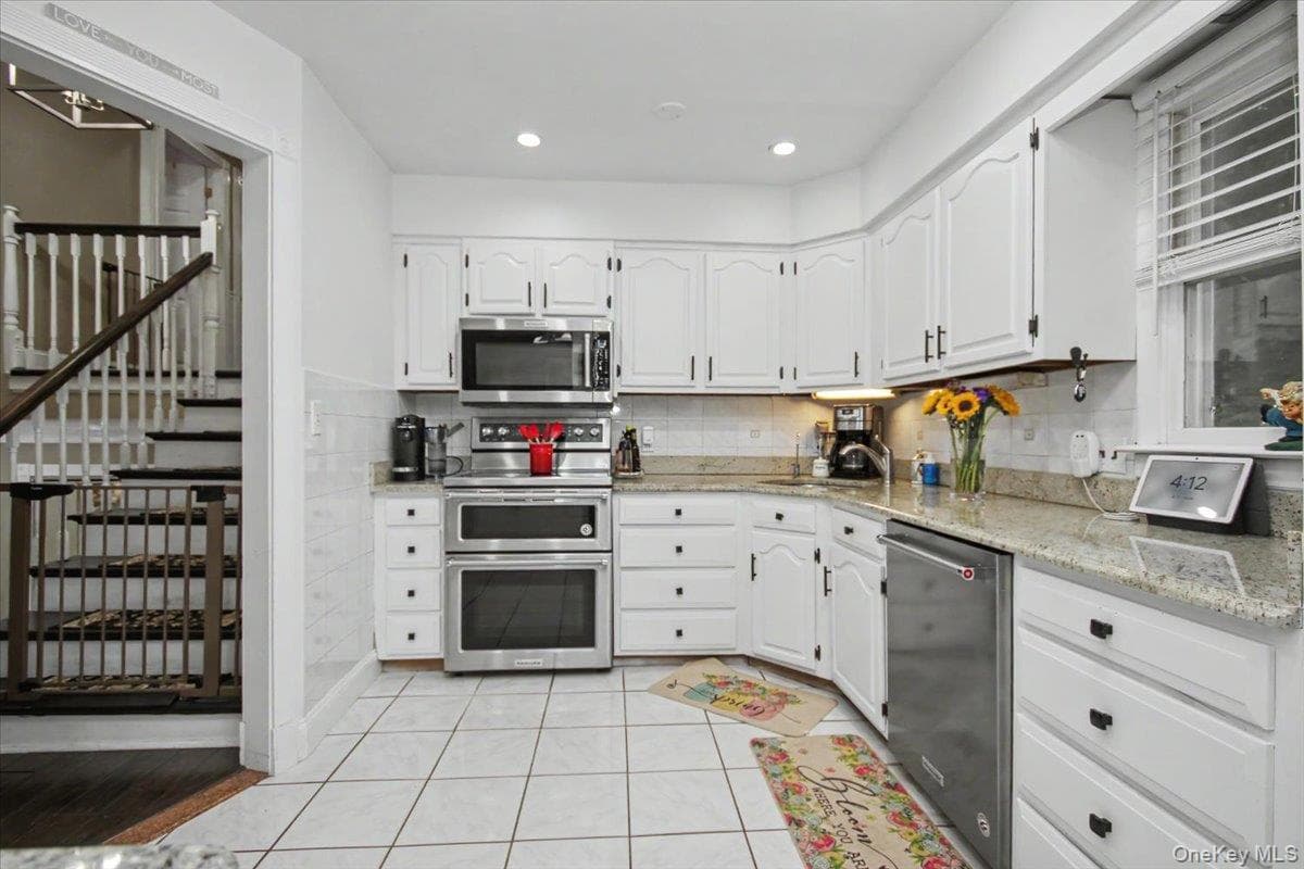 45 Hemlock Trail Court thumbnail 17