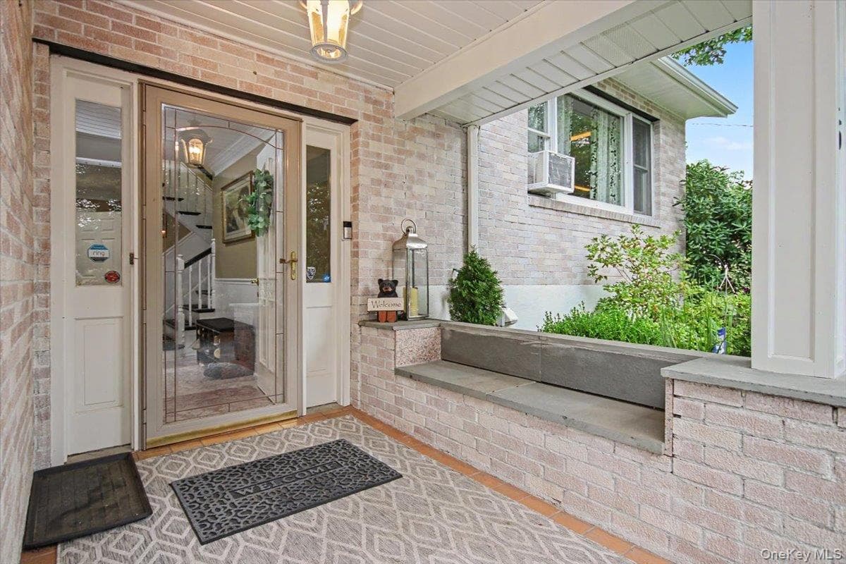 45 Hemlock Trail Court thumbnail 8