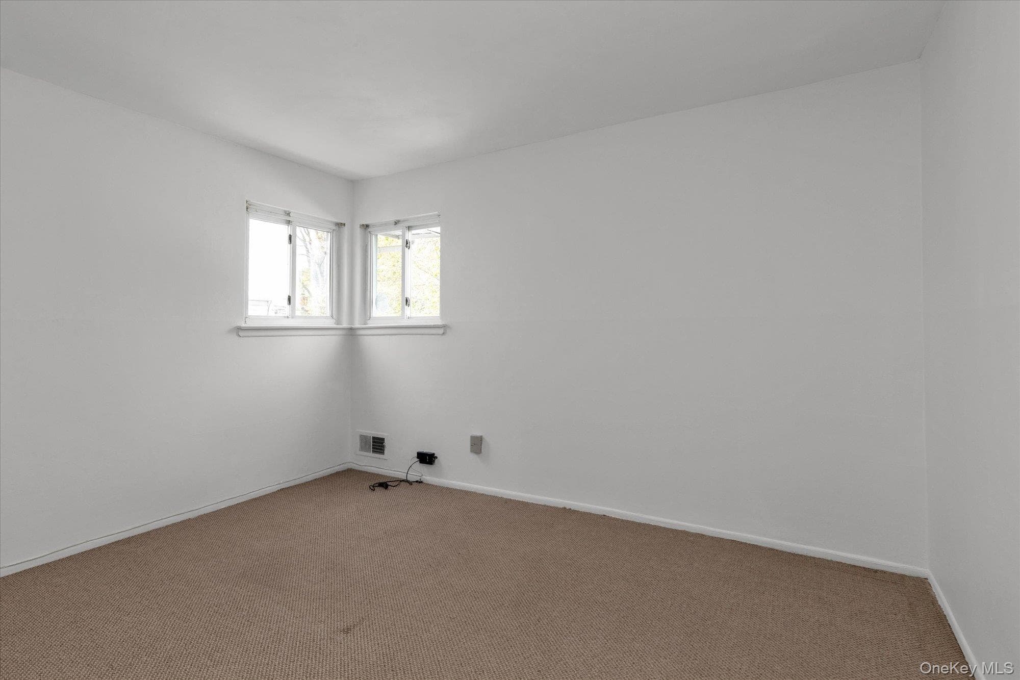 2461 Merrick Avenue thumbnail 13
