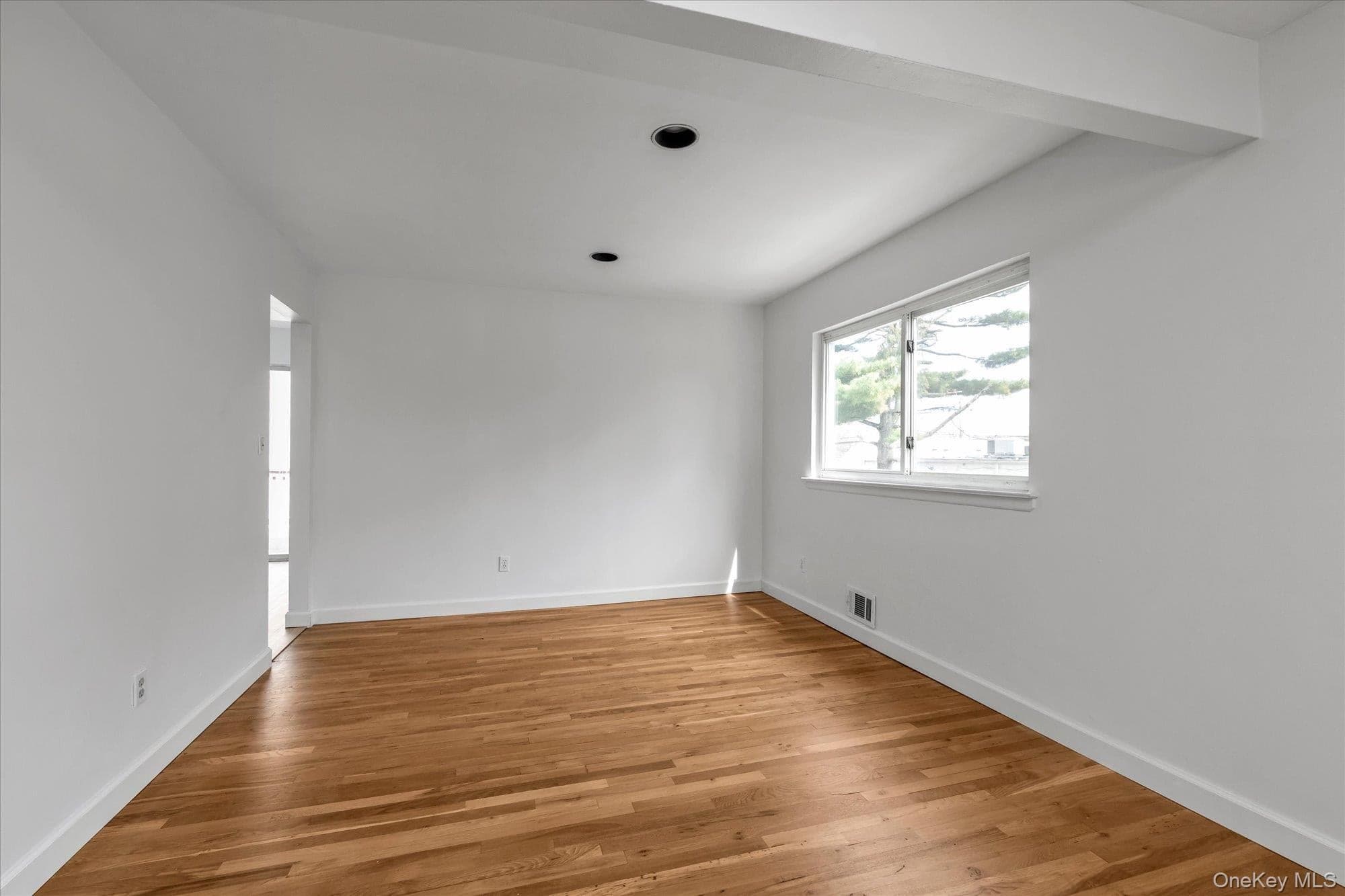 2461 Merrick Avenue thumbnail 6