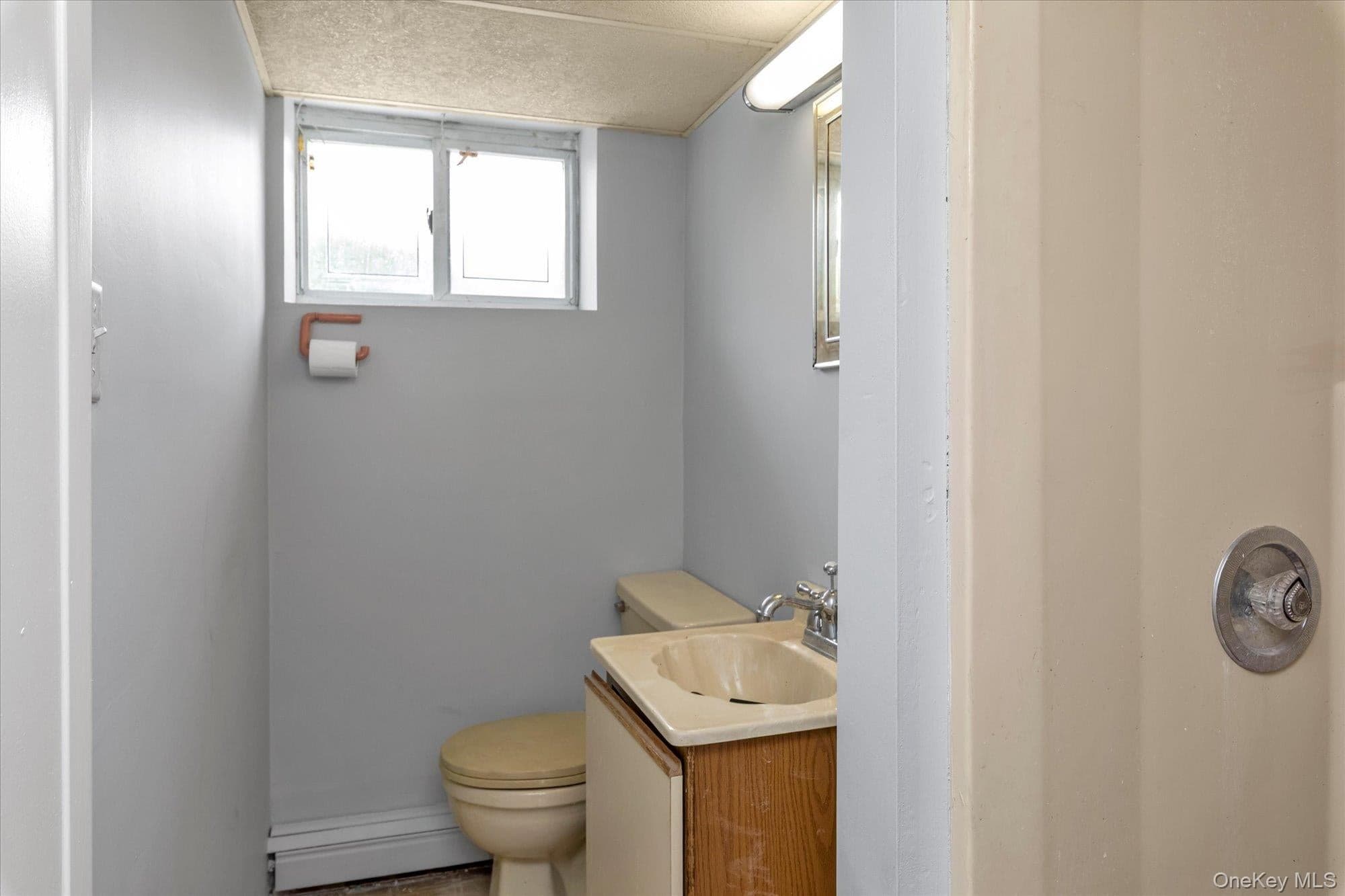 2461 Merrick Avenue thumbnail 25