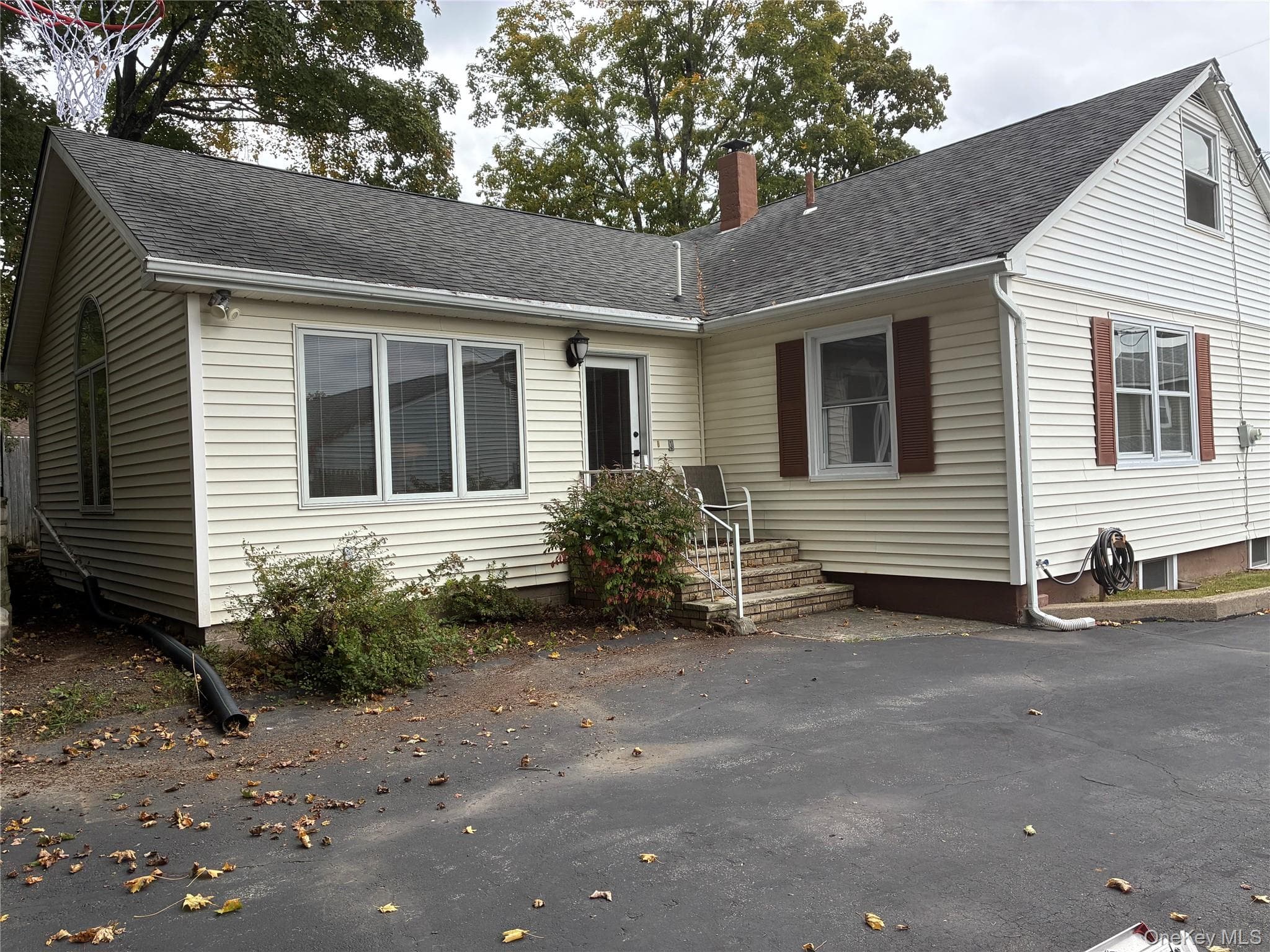 22 Farnum Street thumbnail 3