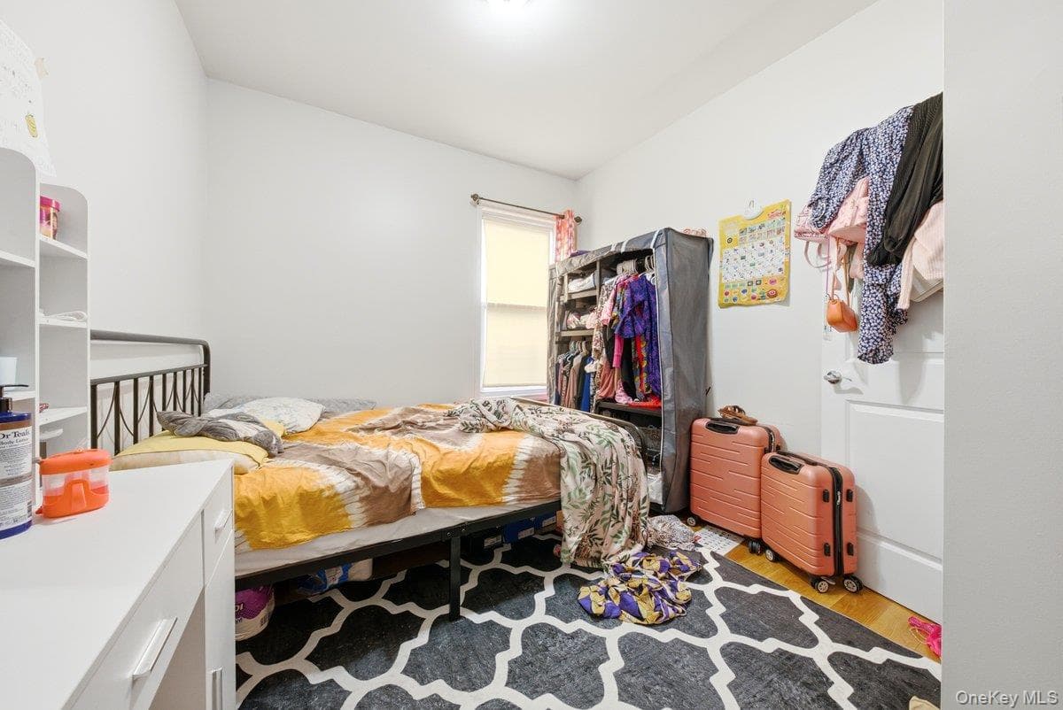 4412 Bronx Boulevard thumbnail 9