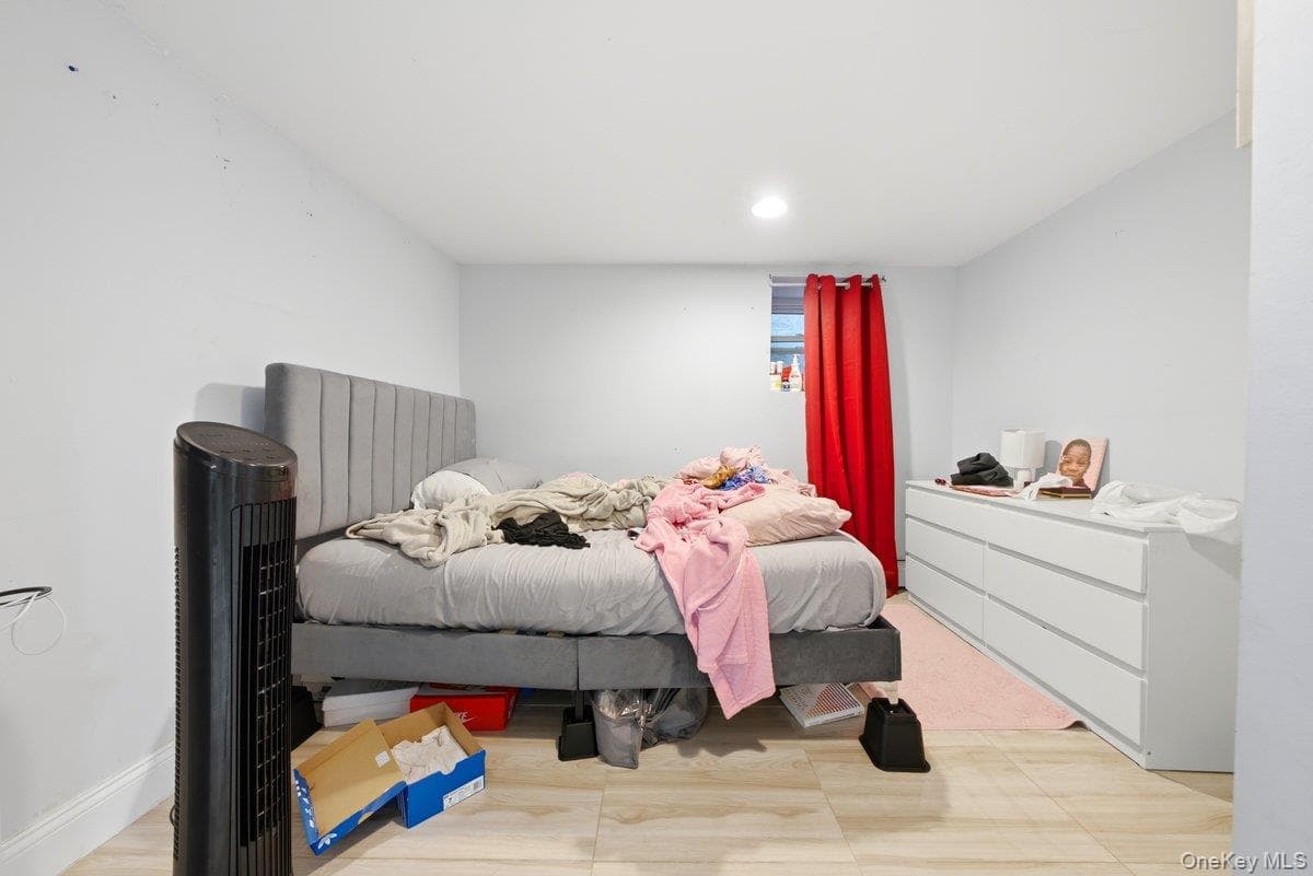 4412 Bronx Boulevard thumbnail 20