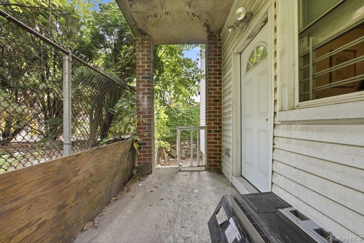 4412 Bronx Boulevard thumbnail 27