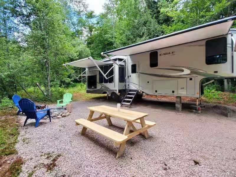 64 Gale Road, Bethel