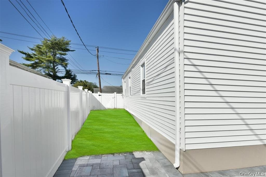 461 Pinebrook Avenue thumbnail 6