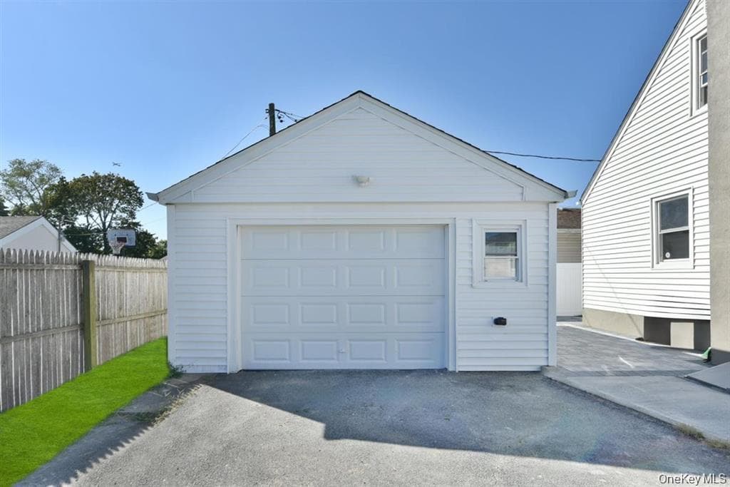 461 Pinebrook Avenue thumbnail 7