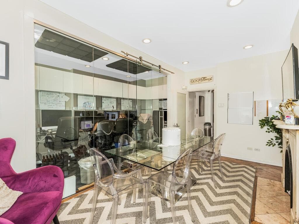 115 E 39th Street thumbnail 9