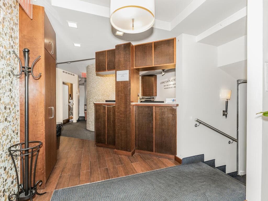 115 E 39th Street thumbnail 25